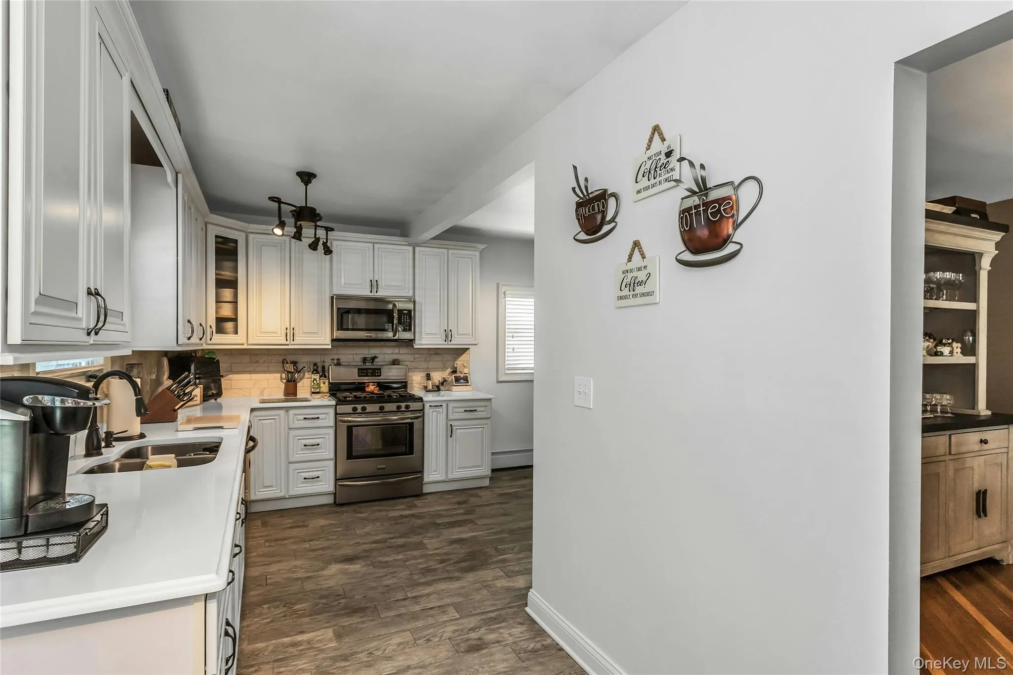 638 6th Avenue, Hempstead, NY, 3 Bedrooms Bedrooms, 6 Rooms Rooms,2 BathroomsBathrooms,Residential,For Rent,6th,0,1009279 638 6th Avenue, Hempstead, NY, 3 Bedrooms Bedrooms, 6 Rooms Rooms,2 BathroomsBathrooms,Residential,For Rent,6th,0,1009279
