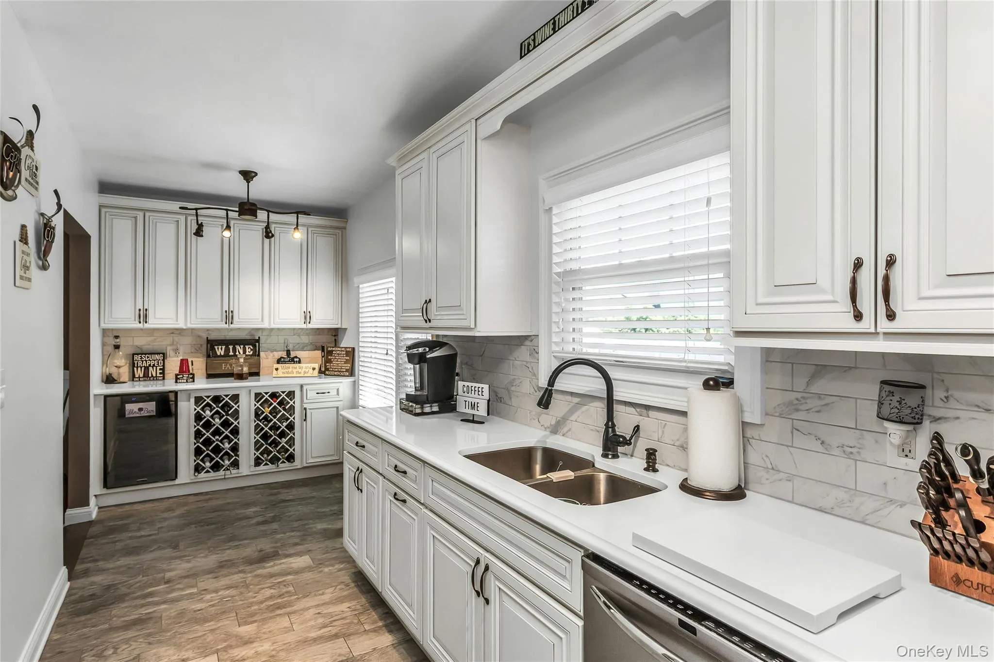 638 6th Avenue, Hempstead, NY, 3 Bedrooms Bedrooms, 6 Rooms Rooms,2 BathroomsBathrooms,Residential,For Rent,6th,0,1009279 638 6th Avenue, Hempstead, NY, 3 Bedrooms Bedrooms, 6 Rooms Rooms,2 BathroomsBathrooms,Residential,For Rent,6th,0,1009279