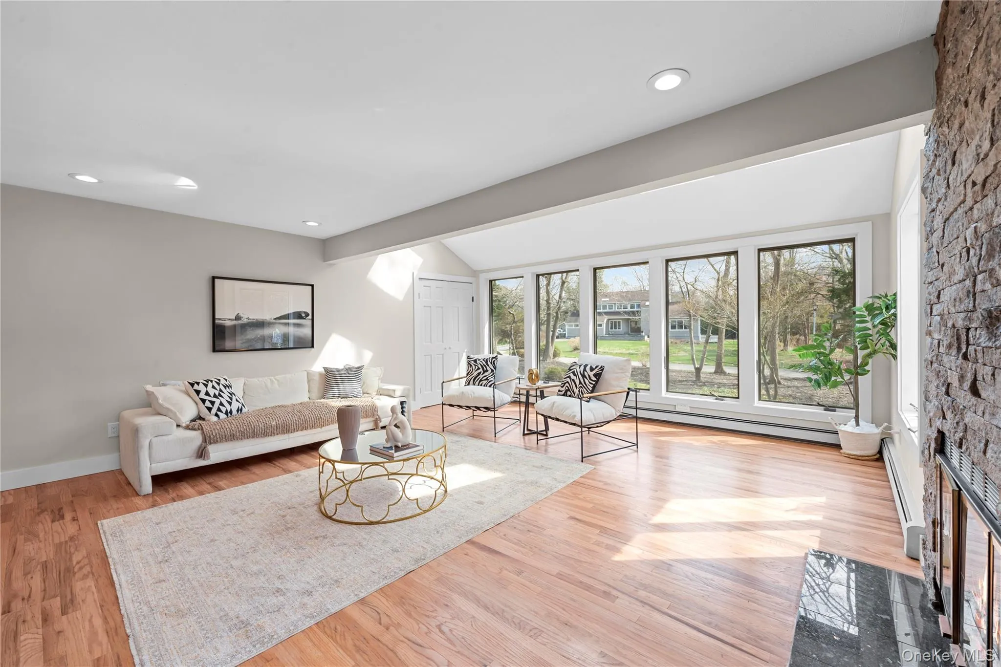 3 Indian Valley Road, Brookhaven, NY, 5 Bedrooms Bedrooms, 15 Rooms Rooms,3 BathroomsBathrooms,Residential,For Rent,Indian Valley,0,KEY1009297 3 Indian Valley Road, Brookhaven, NY, 5 Bedrooms Bedrooms, 15 Rooms Rooms,3 BathroomsBathrooms,Residential,For Rent,Indian Valley,0,KEY1009297