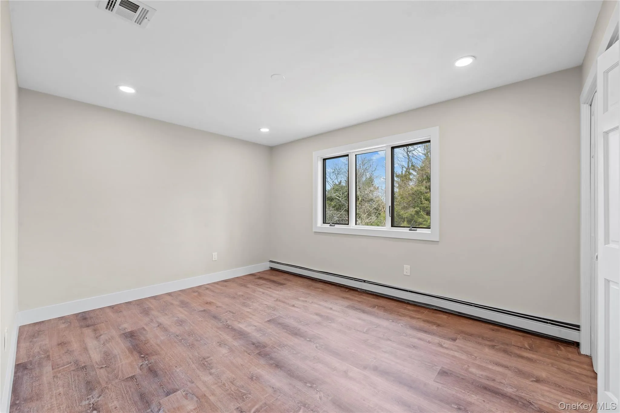 3 Indian Valley Road, Brookhaven, NY, 5 Bedrooms Bedrooms, 15 Rooms Rooms,3 BathroomsBathrooms,Residential,For Rent,Indian Valley,0,KEY1009297 3 Indian Valley Road, Brookhaven, NY, 5 Bedrooms Bedrooms, 15 Rooms Rooms,3 BathroomsBathrooms,Residential,For Rent,Indian Valley,0,KEY1009297