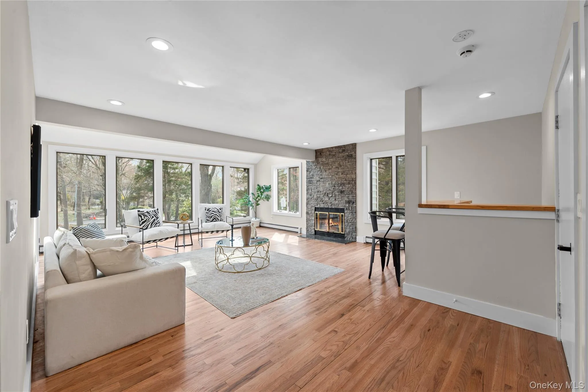 3 Indian Valley Road, Brookhaven, NY, 5 Bedrooms Bedrooms, 15 Rooms Rooms,3 BathroomsBathrooms,Residential,For Rent,Indian Valley,0,KEY1009297 3 Indian Valley Road, Brookhaven, NY, 5 Bedrooms Bedrooms, 15 Rooms Rooms,3 BathroomsBathrooms,Residential,For Rent,Indian Valley,0,KEY1009297