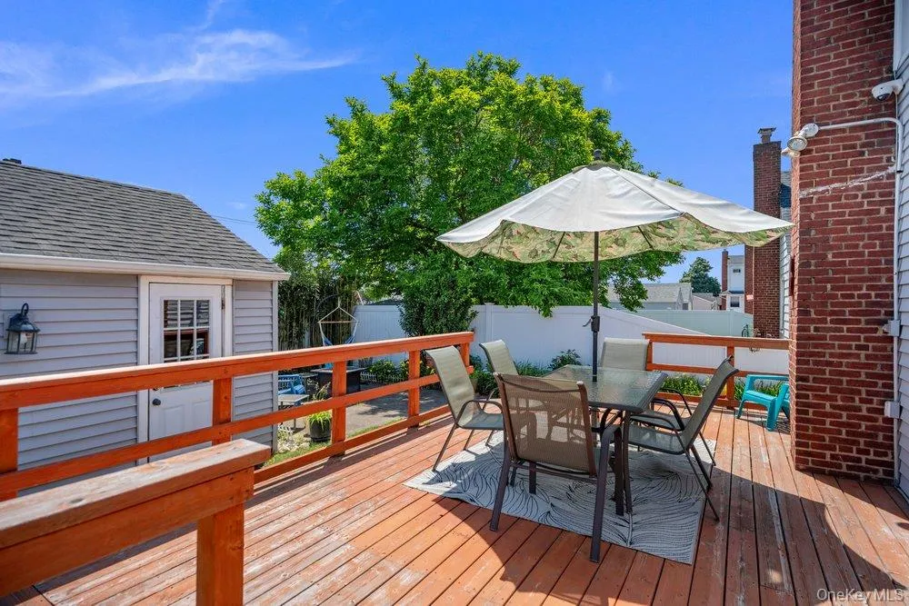 149 Arlington Street, North Hempstead, NY, 3 Bedrooms Bedrooms, 6 Rooms Rooms,2 BathroomsBathrooms,Residential,For Rent,Arlington,0,1009304 149 Arlington Street, North Hempstead, NY, 3 Bedrooms Bedrooms, 6 Rooms Rooms,2 BathroomsBathrooms,Residential,For Rent,Arlington,0,1009304
