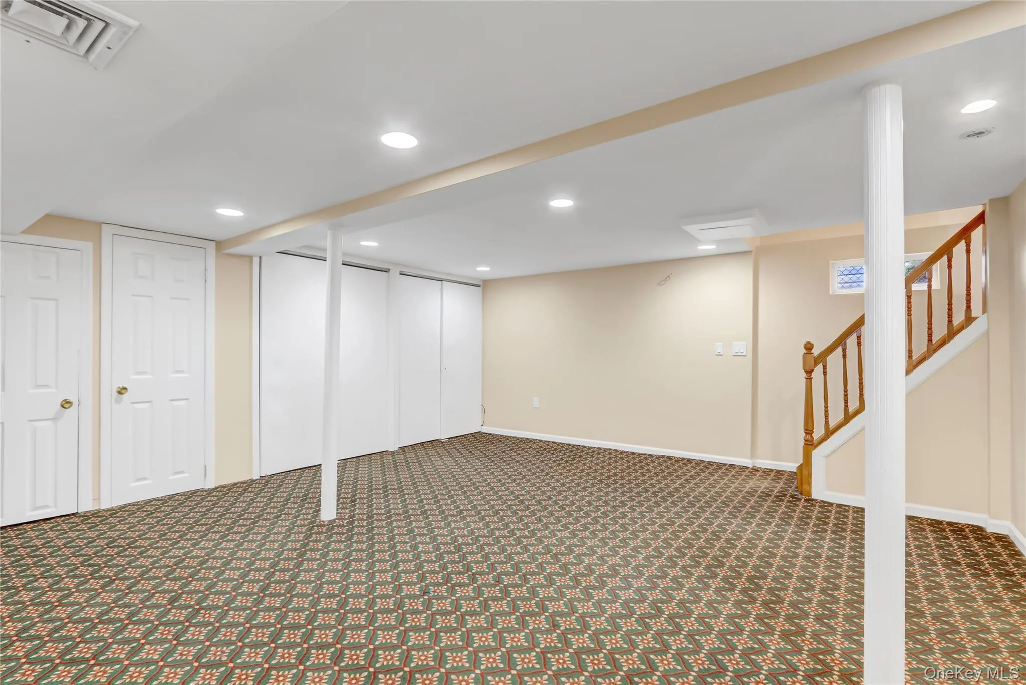 32 3rd Avenue, North Hempstead, NY, 4 Bedrooms Bedrooms, 12 Rooms Rooms,3 BathroomsBathrooms,Residential,For Rent,3rd,0,1009306 32 3rd Avenue, North Hempstead, NY, 4 Bedrooms Bedrooms, 12 Rooms Rooms,3 BathroomsBathrooms,Residential,For Rent,3rd,0,1009306