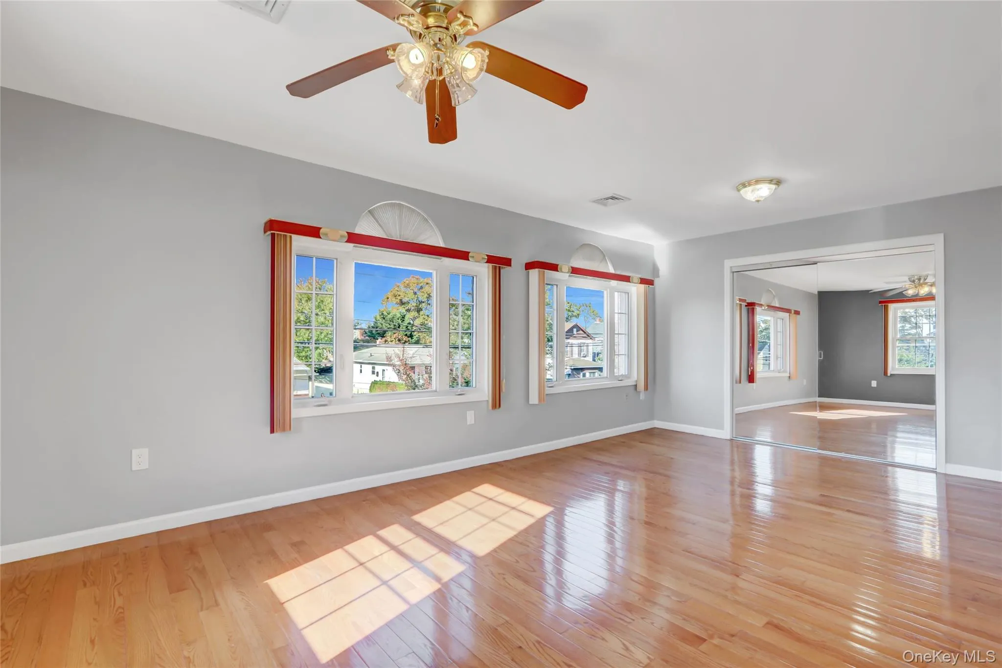32 3rd Avenue, North Hempstead, NY, 4 Bedrooms Bedrooms, 12 Rooms Rooms,3 BathroomsBathrooms,Residential,For Rent,3rd,0,1009306 32 3rd Avenue, North Hempstead, NY, 4 Bedrooms Bedrooms, 12 Rooms Rooms,3 BathroomsBathrooms,Residential,For Rent,3rd,0,1009306
