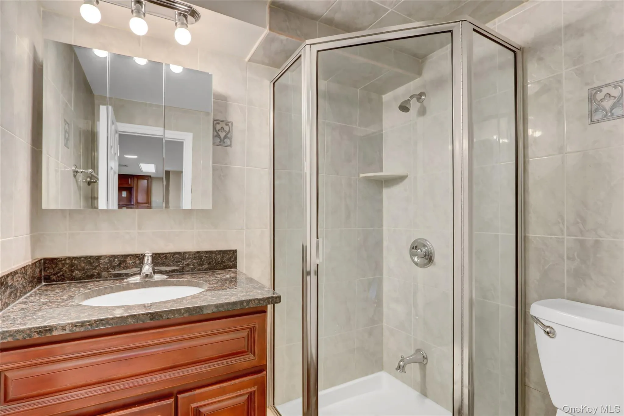 32 3rd Avenue, North Hempstead, NY, 4 Bedrooms Bedrooms, 12 Rooms Rooms,3 BathroomsBathrooms,Residential,For Rent,3rd,0,1009306 32 3rd Avenue, North Hempstead, NY, 4 Bedrooms Bedrooms, 12 Rooms Rooms,3 BathroomsBathrooms,Residential,For Rent,3rd,0,1009306