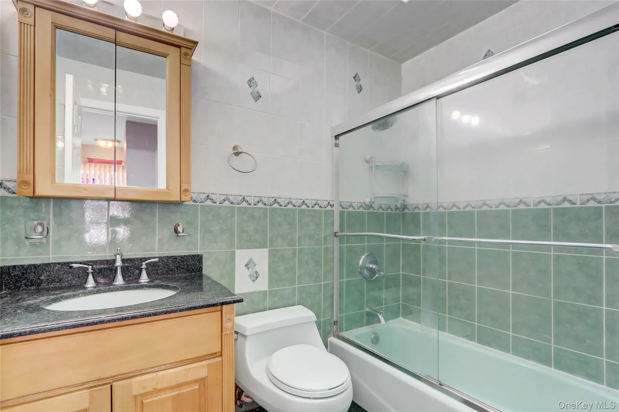 32 3rd Avenue, North Hempstead, NY, 4 Bedrooms Bedrooms, 12 Rooms Rooms,3 BathroomsBathrooms,Residential,For Rent,3rd,0,1009306 32 3rd Avenue, North Hempstead, NY, 4 Bedrooms Bedrooms, 12 Rooms Rooms,3 BathroomsBathrooms,Residential,For Rent,3rd,0,1009306