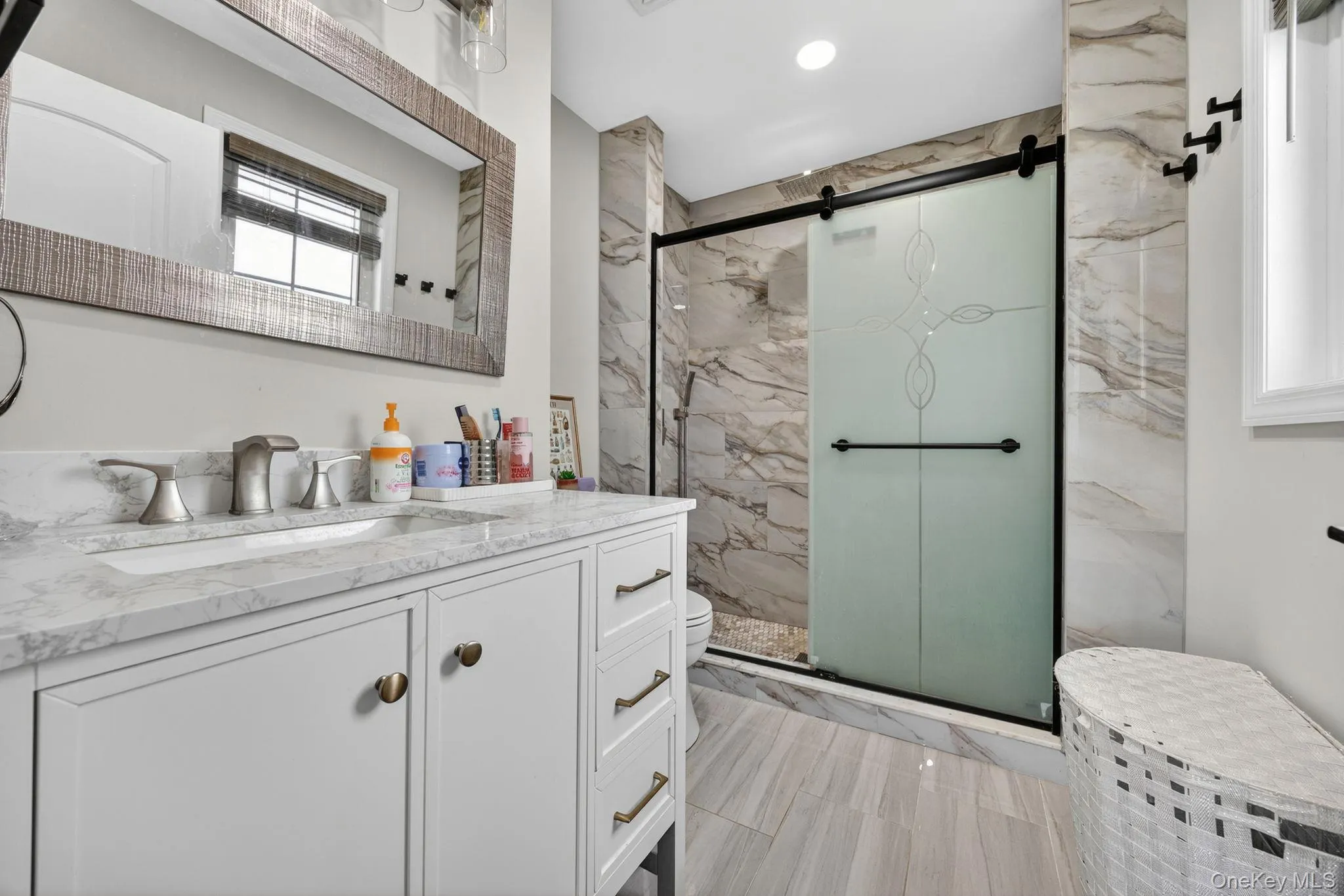 In-law Suite Full Bathroom In-law Suite Full Bathroom