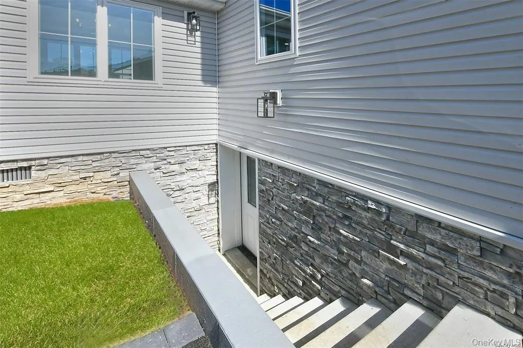 Outside Separate Entrance - Basement Outside Separate Entrance - Basement