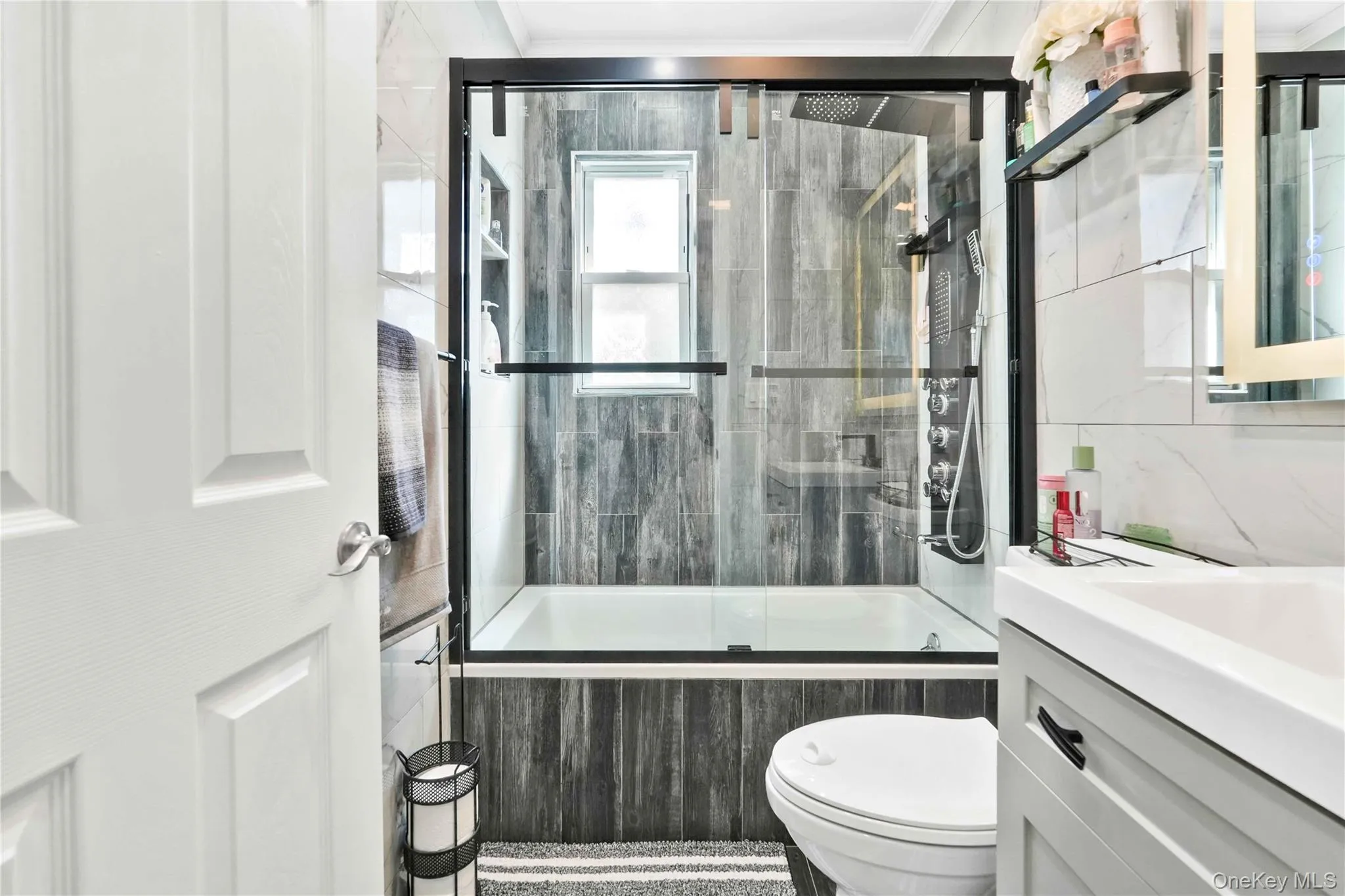 3 Ash Court, Hempstead, NY, 4 Bedrooms Bedrooms, 9 Rooms Rooms,2 BathroomsBathrooms,Residential,For Rent,Ash,0,1009313 3 Ash Court, Hempstead, NY, 4 Bedrooms Bedrooms, 9 Rooms Rooms,2 BathroomsBathrooms,Residential,For Rent,Ash,0,1009313