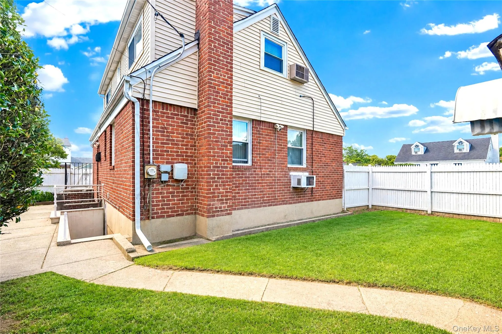 3 Ash Court, Hempstead, NY, 4 Bedrooms Bedrooms, 9 Rooms Rooms,2 BathroomsBathrooms,Residential,For Rent,Ash,0,1009313 3 Ash Court, Hempstead, NY, 4 Bedrooms Bedrooms, 9 Rooms Rooms,2 BathroomsBathrooms,Residential,For Rent,Ash,0,1009313