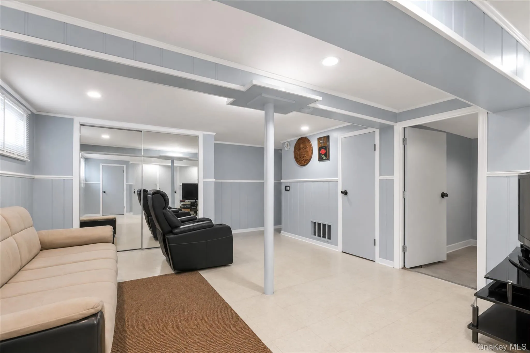 3 Ash Court, Hempstead, NY, 4 Bedrooms Bedrooms, 9 Rooms Rooms,2 BathroomsBathrooms,Residential,For Rent,Ash,0,1009313 3 Ash Court, Hempstead, NY, 4 Bedrooms Bedrooms, 9 Rooms Rooms,2 BathroomsBathrooms,Residential,For Rent,Ash,0,1009313