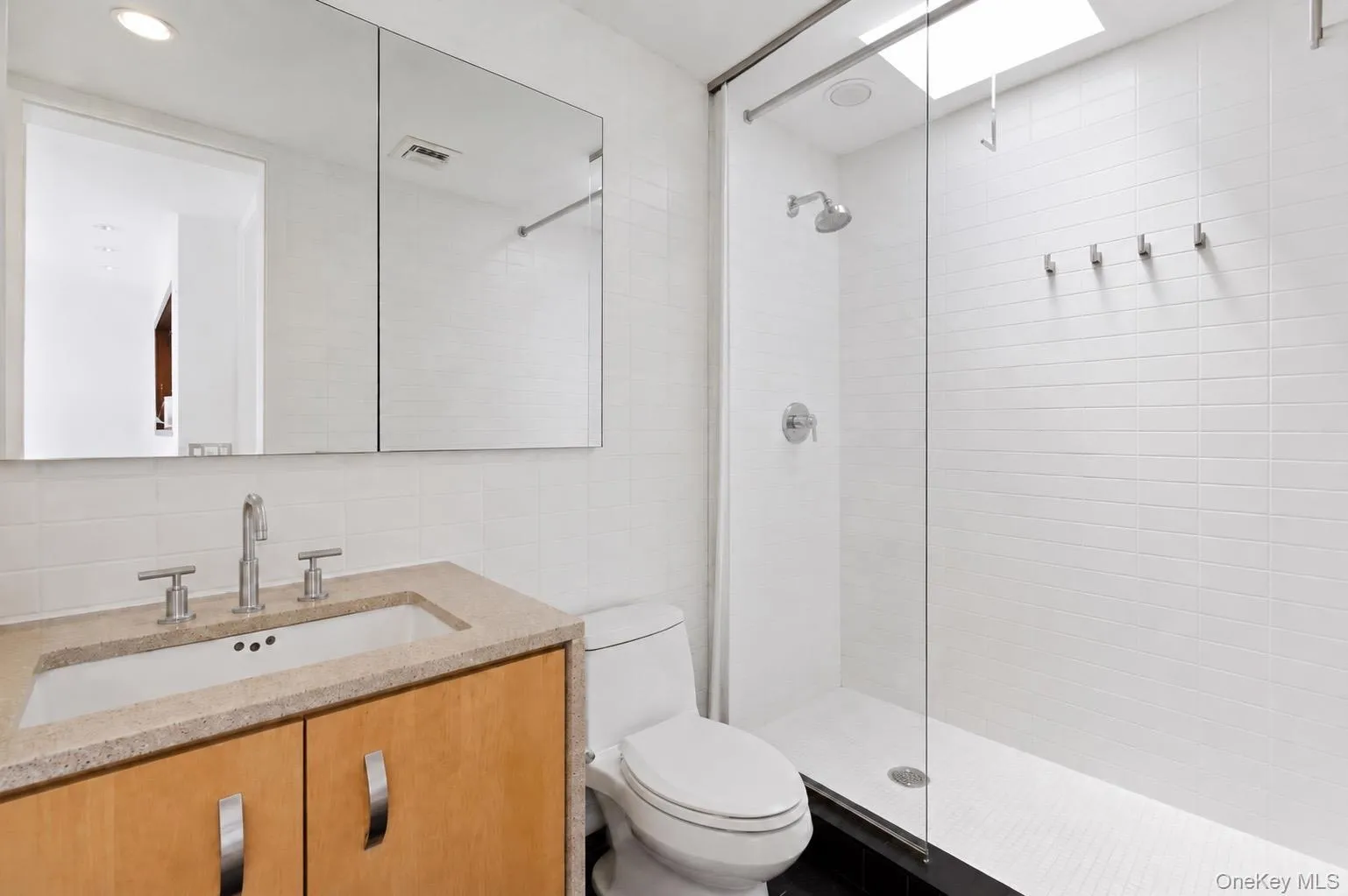 8 Old North Highway, Southampton, NY, 3 Bedrooms Bedrooms, 10 Rooms Rooms,2 BathroomsBathrooms,Residential Lease,For Rent,Old North,0,1009316 8 Old North Highway, Southampton, NY, 3 Bedrooms Bedrooms, 10 Rooms Rooms,2 BathroomsBathrooms,Residential Lease,For Rent,Old North,0,1009316