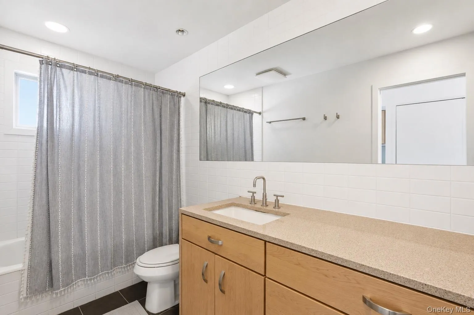 8 Old North Highway, Southampton, NY, 3 Bedrooms Bedrooms, 10 Rooms Rooms,2 BathroomsBathrooms,Residential Lease,For Rent,Old North,0,1009316 8 Old North Highway, Southampton, NY, 3 Bedrooms Bedrooms, 10 Rooms Rooms,2 BathroomsBathrooms,Residential Lease,For Rent,Old North,0,1009316