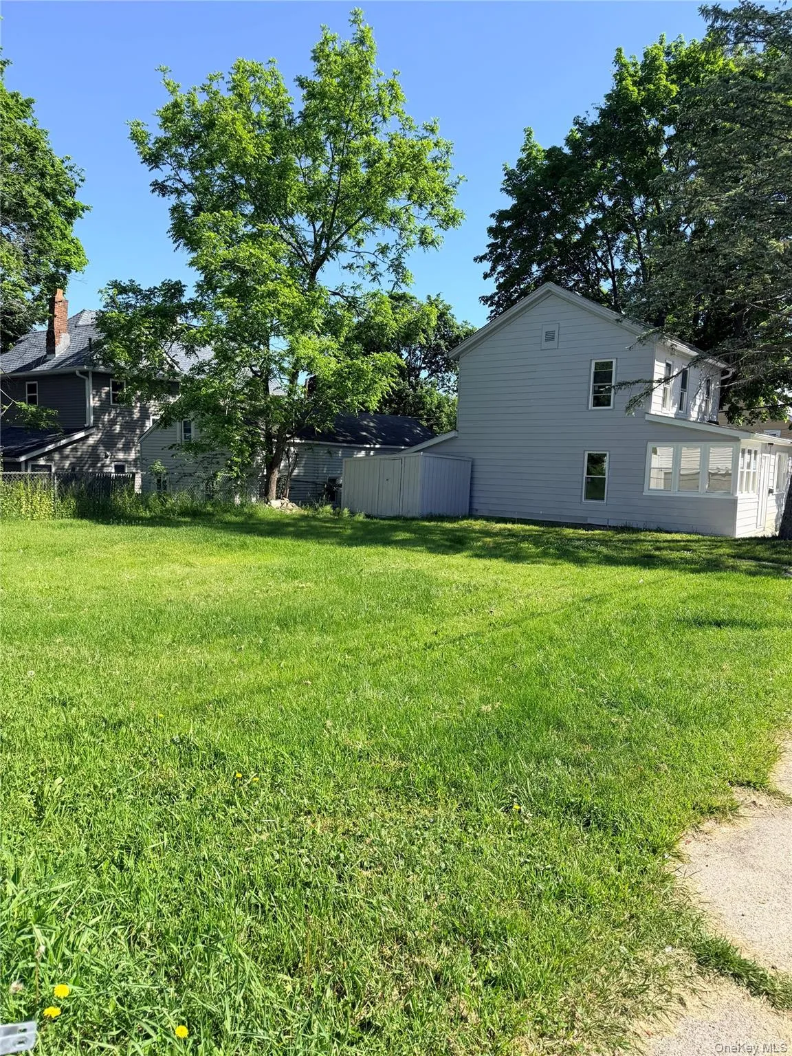 1 Chestnut Street, Middletown, NY, 3 Bedrooms Bedrooms, 5 Rooms Rooms,1 BathroomBathrooms,Residential,For Rent,Chestnut,0,1009319 1 Chestnut Street, Middletown, NY, 3 Bedrooms Bedrooms, 5 Rooms Rooms,1 BathroomBathrooms,Residential,For Rent,Chestnut,0,1009319