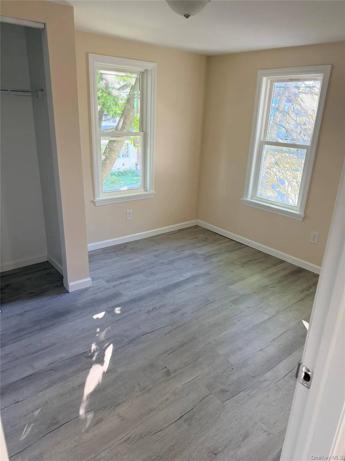 1 Chestnut Street, Middletown, NY, 3 Bedrooms Bedrooms, 5 Rooms Rooms,1 BathroomBathrooms,Residential,For Rent,Chestnut,0,1009319 1 Chestnut Street, Middletown, NY, 3 Bedrooms Bedrooms, 5 Rooms Rooms,1 BathroomBathrooms,Residential,For Rent,Chestnut,0,1009319