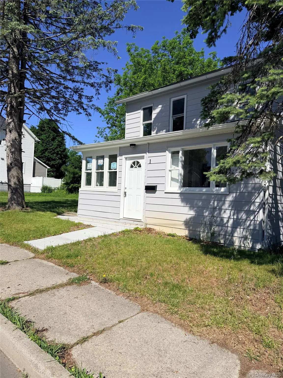 1 Chestnut Street, Middletown, NY, 3 Bedrooms Bedrooms, 5 Rooms Rooms,1 BathroomBathrooms,Residential,For Rent,Chestnut,0,1009319 1 Chestnut Street, Middletown, NY, 3 Bedrooms Bedrooms, 5 Rooms Rooms,1 BathroomBathrooms,Residential,For Rent,Chestnut,0,1009319