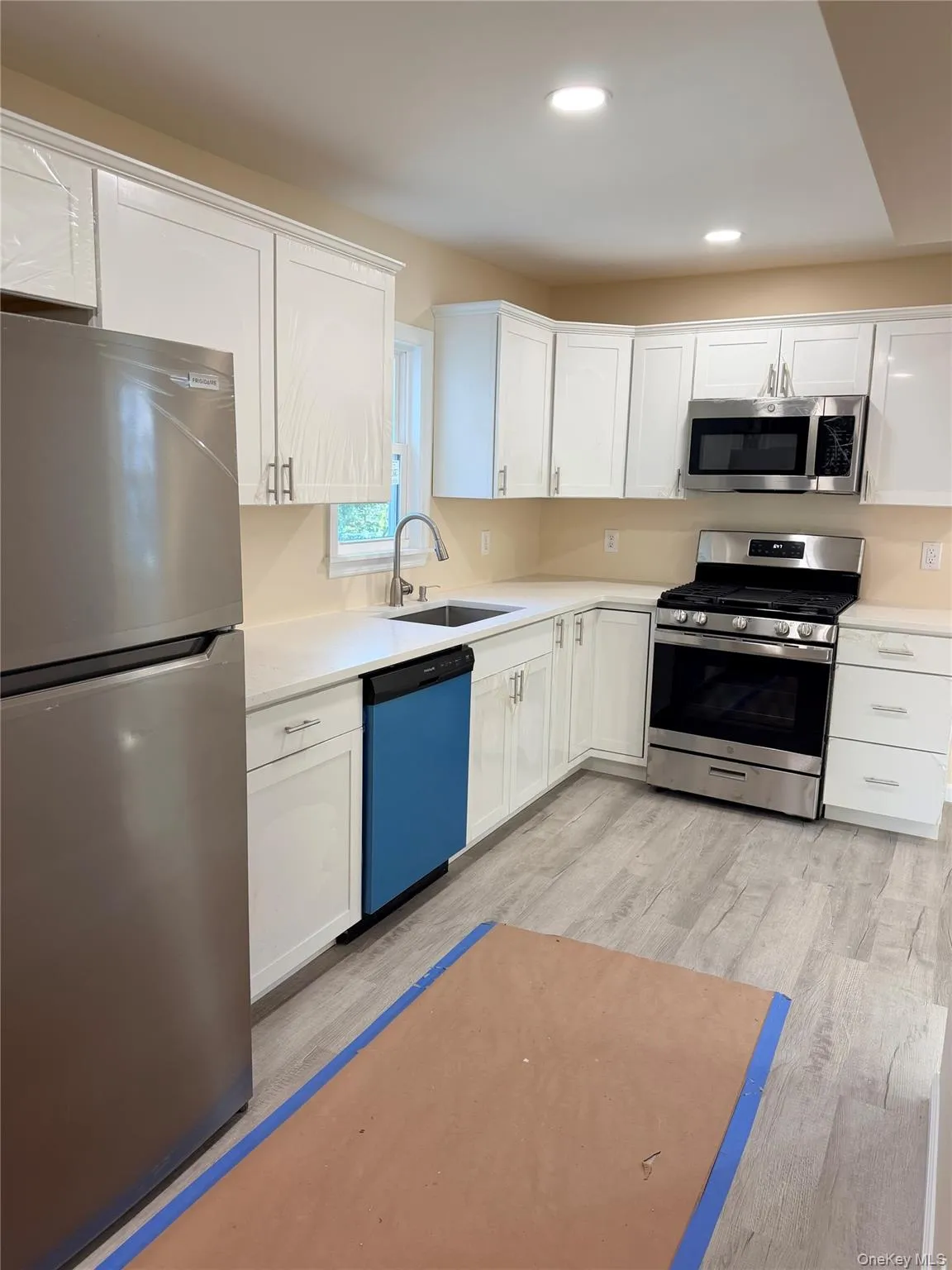 1 Chestnut Street, Middletown, NY, 3 Bedrooms Bedrooms, 5 Rooms Rooms,1 BathroomBathrooms,Residential,For Rent,Chestnut,0,1009319 1 Chestnut Street, Middletown, NY, 3 Bedrooms Bedrooms, 5 Rooms Rooms,1 BathroomBathrooms,Residential,For Rent,Chestnut,0,1009319