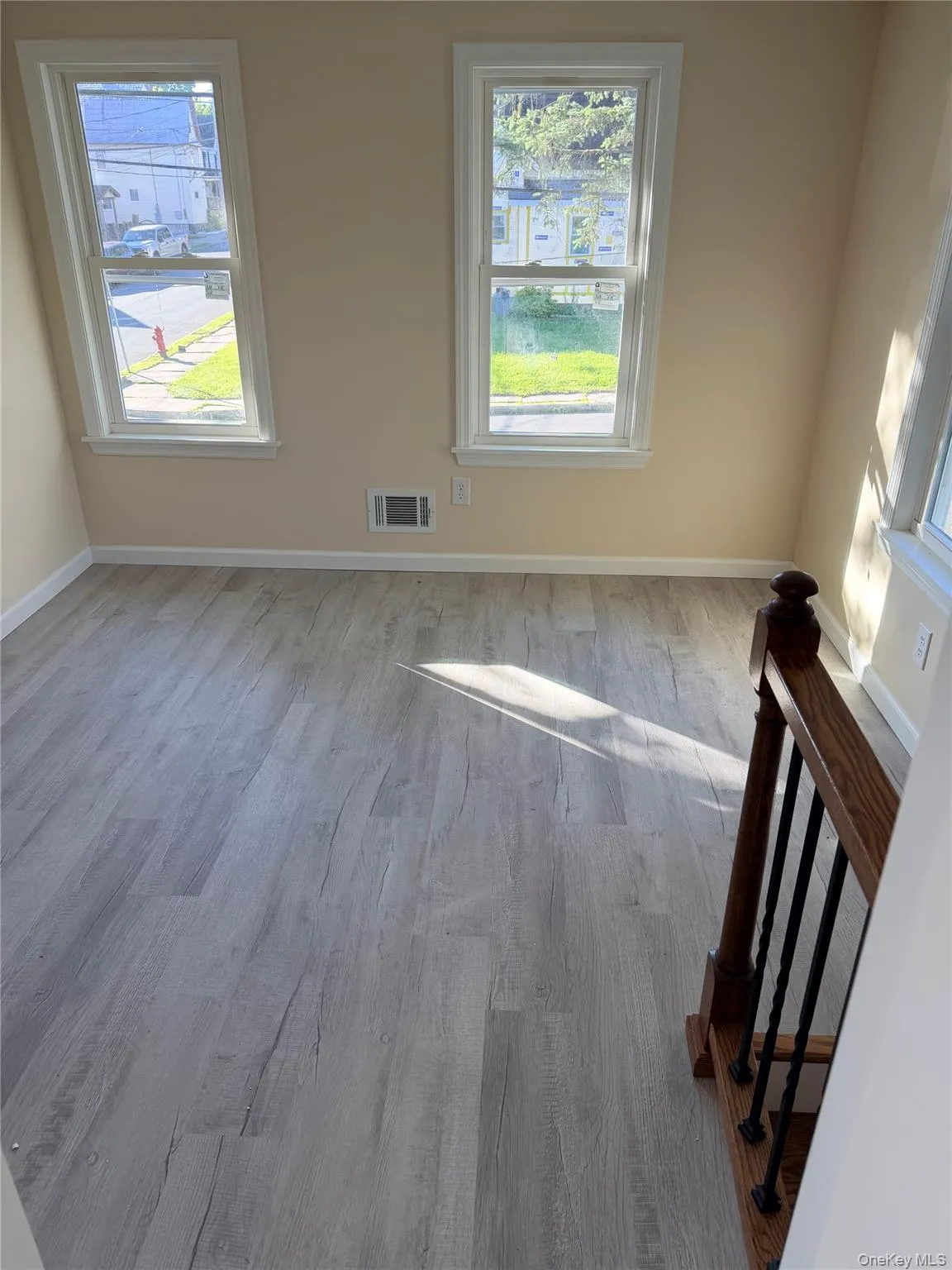 1 Chestnut Street, Middletown, NY, 3 Bedrooms Bedrooms, 5 Rooms Rooms,1 BathroomBathrooms,Residential,For Rent,Chestnut,0,1009319 1 Chestnut Street, Middletown, NY, 3 Bedrooms Bedrooms, 5 Rooms Rooms,1 BathroomBathrooms,Residential,For Rent,Chestnut,0,1009319