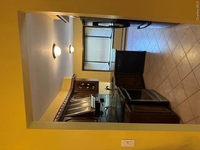 11 Darien Place, Huntington, NY, 3 Bedrooms Bedrooms, 7 Rooms Rooms,3 BathroomsBathrooms,Residential,For Rent,Darien,0,1009322 11 Darien Place, Huntington, NY, 3 Bedrooms Bedrooms, 7 Rooms Rooms,3 BathroomsBathrooms,Residential,For Rent,Darien,0,1009322