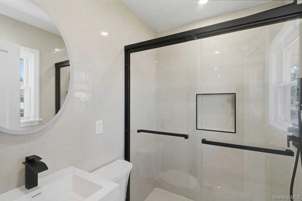 2934 Kinloch Road, Hempstead, NY, 4 Bedrooms Bedrooms, 7 Rooms Rooms,2 BathroomsBathrooms,Residential,For Rent,Kinloch,0,1009324 2934 Kinloch Road, Hempstead, NY, 4 Bedrooms Bedrooms, 7 Rooms Rooms,2 BathroomsBathrooms,Residential,For Rent,Kinloch,0,1009324