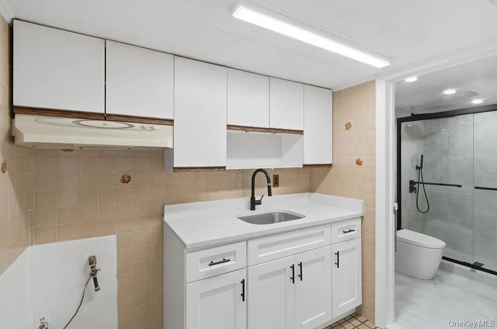 2934 Kinloch Road, Hempstead, NY, 4 Bedrooms Bedrooms, 7 Rooms Rooms,2 BathroomsBathrooms,Residential,For Rent,Kinloch,0,1009324 2934 Kinloch Road, Hempstead, NY, 4 Bedrooms Bedrooms, 7 Rooms Rooms,2 BathroomsBathrooms,Residential,For Rent,Kinloch,0,1009324