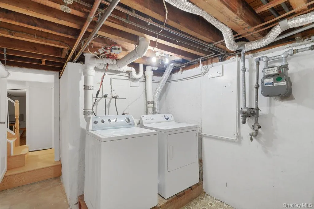 2934 Kinloch Road, Hempstead, NY, 4 Bedrooms Bedrooms, 7 Rooms Rooms,2 BathroomsBathrooms,Residential,For Rent,Kinloch,0,1009324 2934 Kinloch Road, Hempstead, NY, 4 Bedrooms Bedrooms, 7 Rooms Rooms,2 BathroomsBathrooms,Residential,For Rent,Kinloch,0,1009324