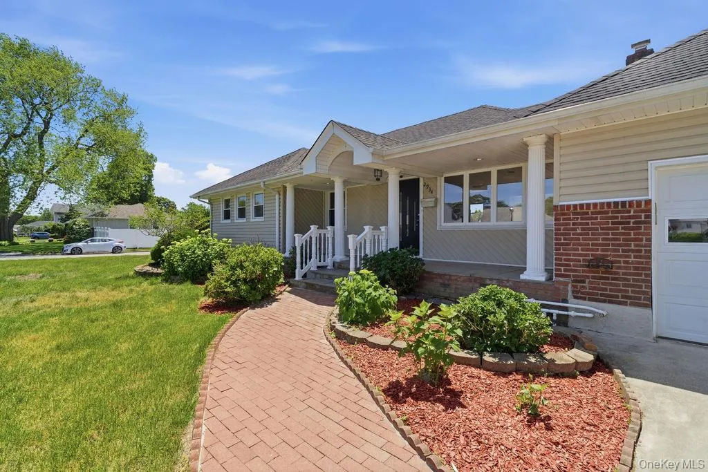 2934 Kinloch Road, Hempstead, NY, 4 Bedrooms Bedrooms, 7 Rooms Rooms,2 BathroomsBathrooms,Residential,For Rent,Kinloch,0,1009324 2934 Kinloch Road, Hempstead, NY, 4 Bedrooms Bedrooms, 7 Rooms Rooms,2 BathroomsBathrooms,Residential,For Rent,Kinloch,0,1009324