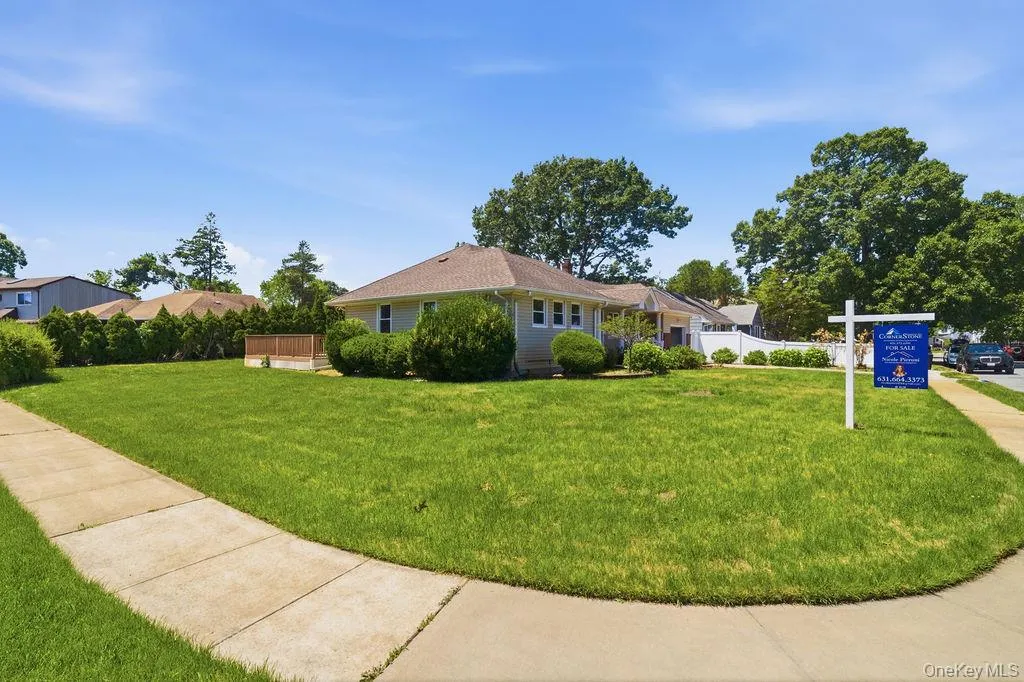 2934 Kinloch Road, Hempstead, NY, 4 Bedrooms Bedrooms, 7 Rooms Rooms,2 BathroomsBathrooms,Residential,For Rent,Kinloch,0,1009324 2934 Kinloch Road, Hempstead, NY, 4 Bedrooms Bedrooms, 7 Rooms Rooms,2 BathroomsBathrooms,Residential,For Rent,Kinloch,0,1009324