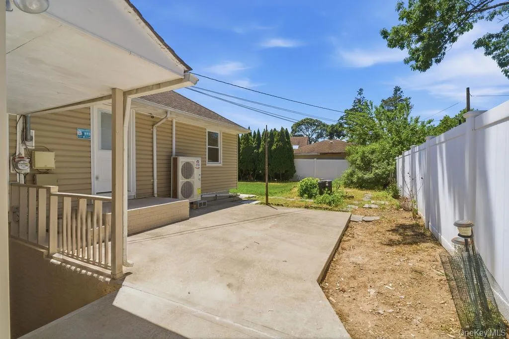 2934 Kinloch Road, Hempstead, NY, 4 Bedrooms Bedrooms, 7 Rooms Rooms,2 BathroomsBathrooms,Residential,For Rent,Kinloch,0,1009324 2934 Kinloch Road, Hempstead, NY, 4 Bedrooms Bedrooms, 7 Rooms Rooms,2 BathroomsBathrooms,Residential,For Rent,Kinloch,0,1009324