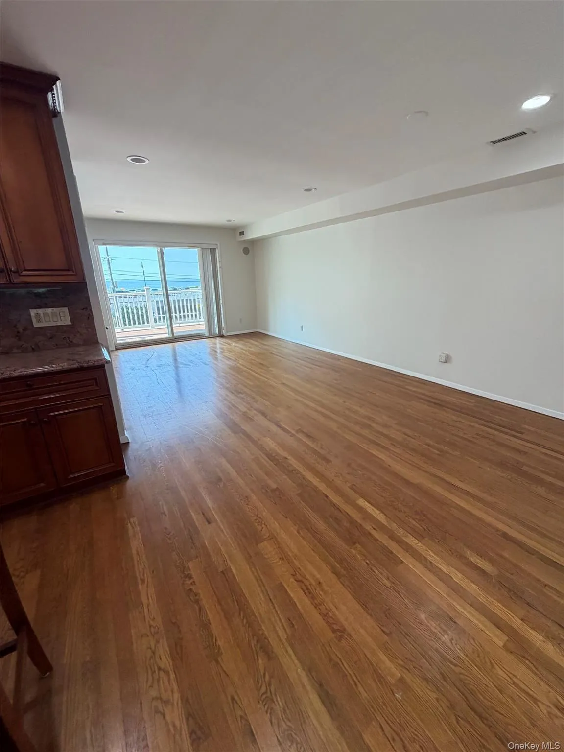 133 Broadway, Long Beach, NY, 3 Bedrooms Bedrooms, 6 Rooms Rooms,2 BathroomsBathrooms,Residential Lease,For Rent,Broadway,0,1009325 133 Broadway, Long Beach, NY, 3 Bedrooms Bedrooms, 6 Rooms Rooms,2 BathroomsBathrooms,Residential Lease,For Rent,Broadway,0,1009325
