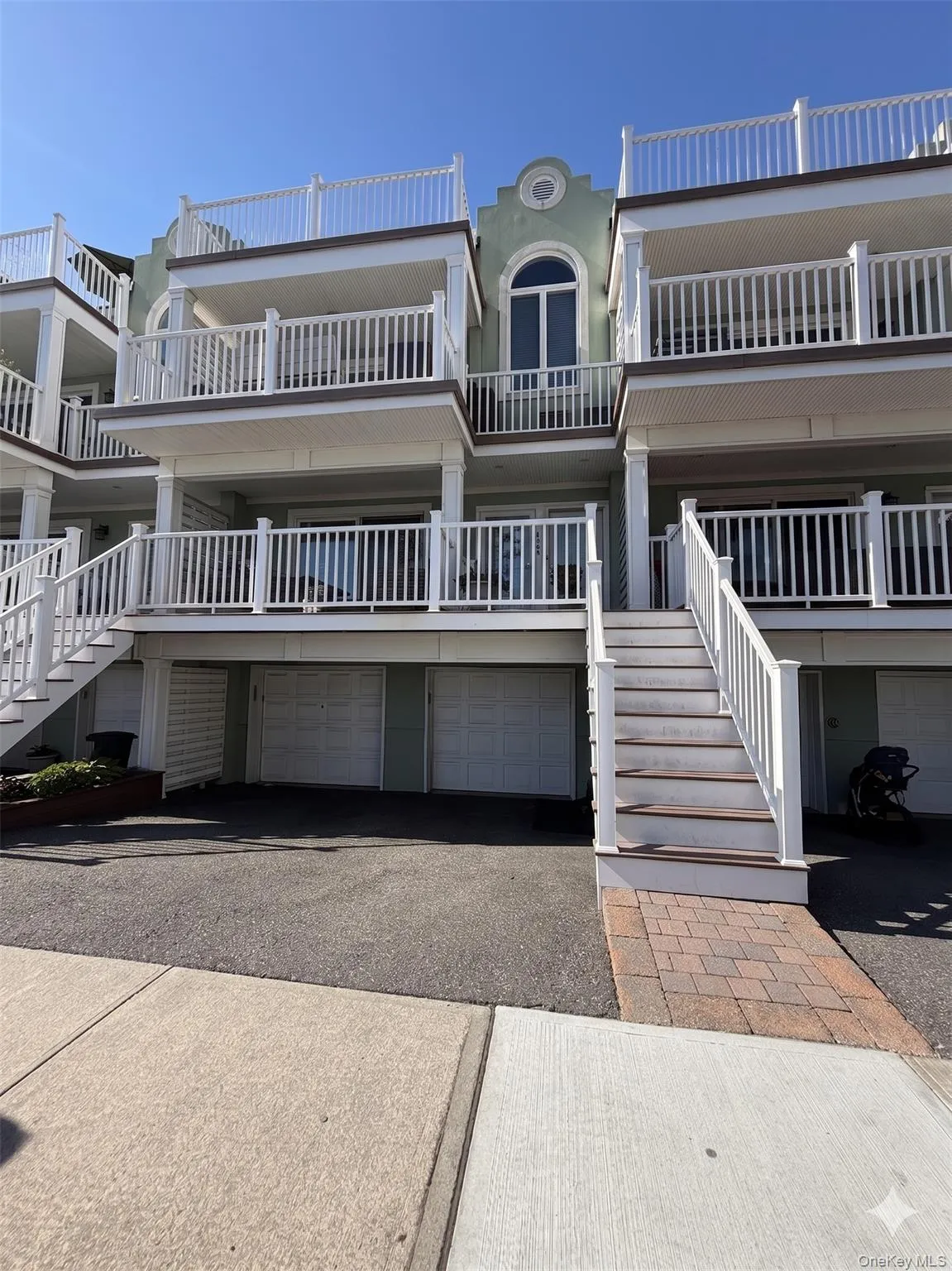 133 Broadway, Long Beach, NY, 3 Bedrooms Bedrooms, 6 Rooms Rooms,2 BathroomsBathrooms,Residential Lease,For Rent,Broadway,0,1009325 133 Broadway, Long Beach, NY, 3 Bedrooms Bedrooms, 6 Rooms Rooms,2 BathroomsBathrooms,Residential Lease,For Rent,Broadway,0,1009325