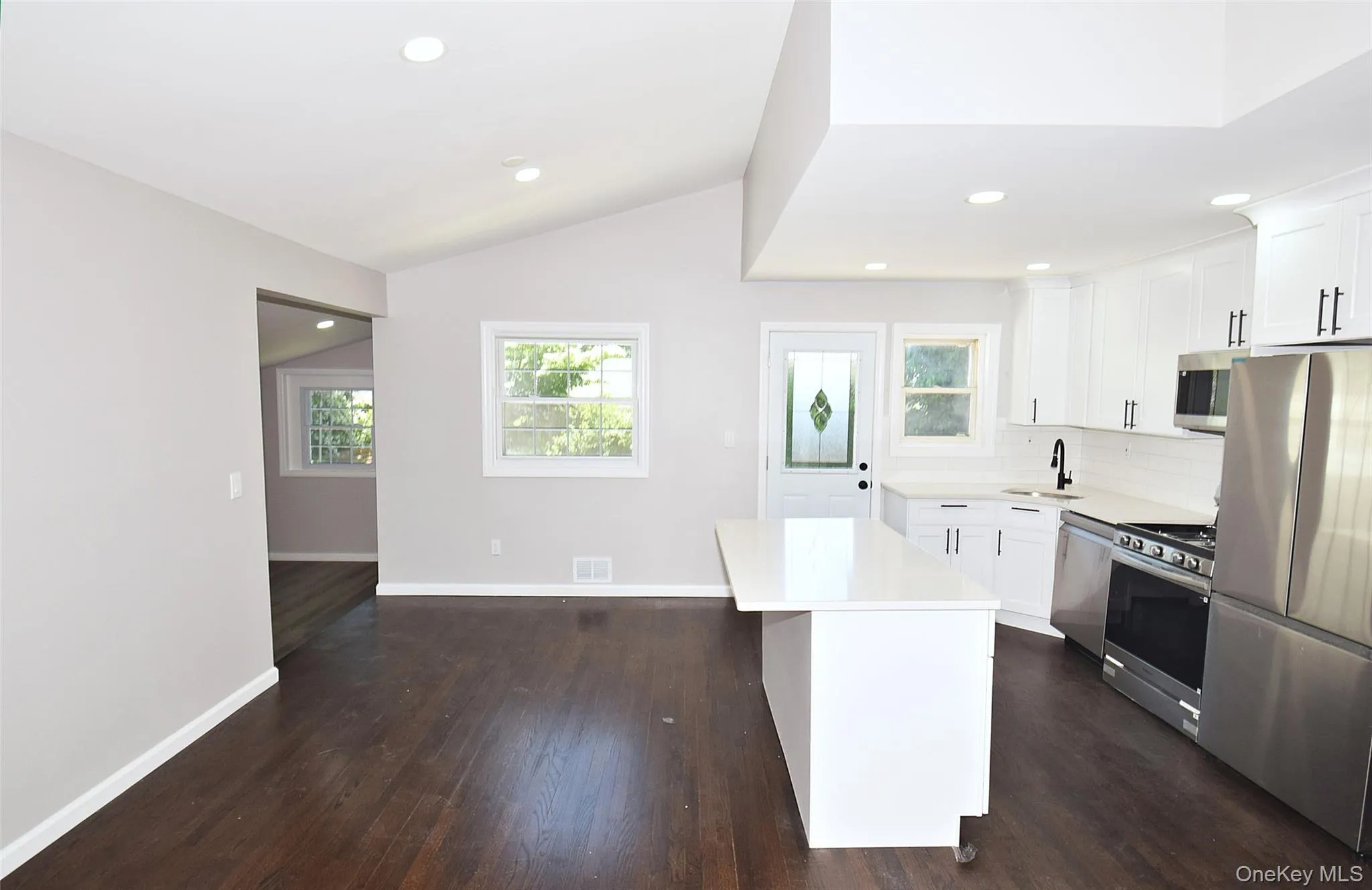 235 1st Street, Babylon, NY, 4 Bedrooms Bedrooms, 6 Rooms Rooms,2 BathroomsBathrooms,Residential,For Rent,1st,0,1009327 235 1st Street, Babylon, NY, 4 Bedrooms Bedrooms, 6 Rooms Rooms,2 BathroomsBathrooms,Residential,For Rent,1st,0,1009327