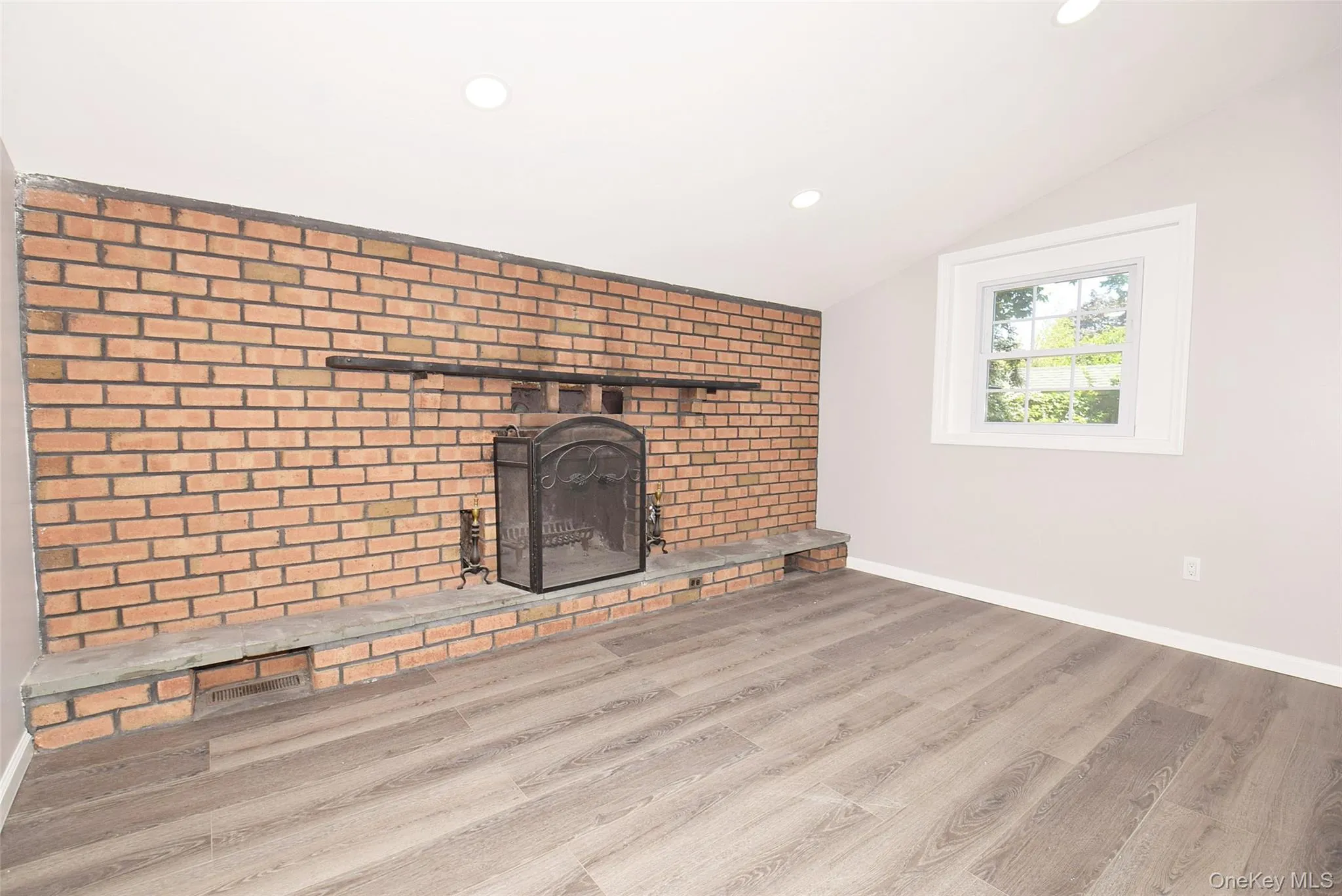 235 1st Street, Babylon, NY, 4 Bedrooms Bedrooms, 6 Rooms Rooms,2 BathroomsBathrooms,Residential,For Rent,1st,0,1009327 235 1st Street, Babylon, NY, 4 Bedrooms Bedrooms, 6 Rooms Rooms,2 BathroomsBathrooms,Residential,For Rent,1st,0,1009327
