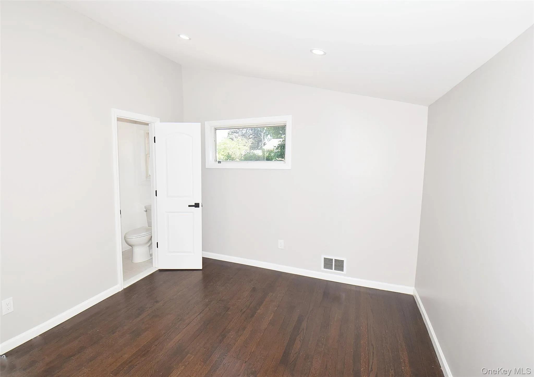 235 1st Street, Babylon, NY, 4 Bedrooms Bedrooms, 6 Rooms Rooms,2 BathroomsBathrooms,Residential,For Rent,1st,0,1009327 235 1st Street, Babylon, NY, 4 Bedrooms Bedrooms, 6 Rooms Rooms,2 BathroomsBathrooms,Residential,For Rent,1st,0,1009327