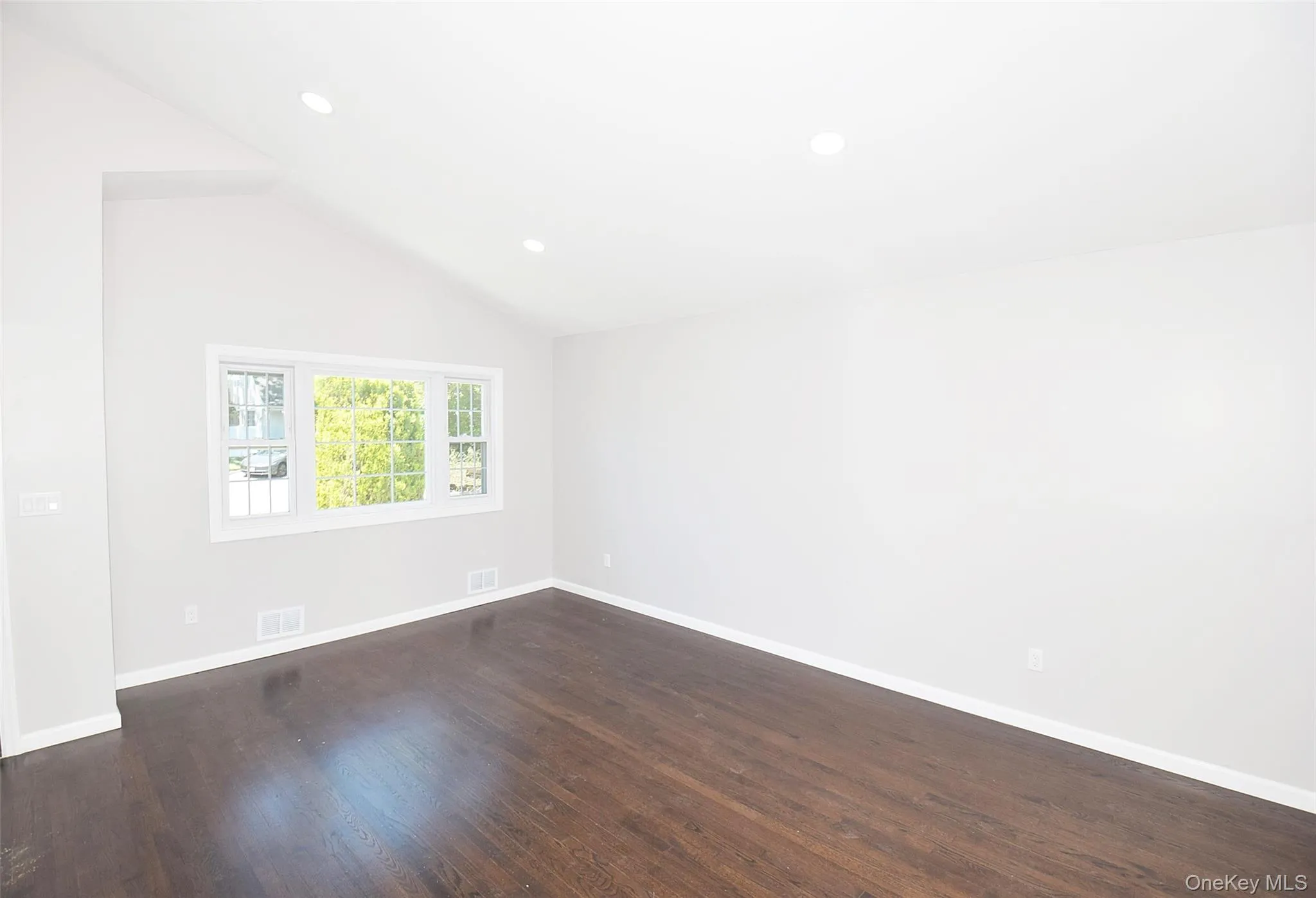 235 1st Street, Babylon, NY, 4 Bedrooms Bedrooms, 6 Rooms Rooms,2 BathroomsBathrooms,Residential,For Rent,1st,0,1009327 235 1st Street, Babylon, NY, 4 Bedrooms Bedrooms, 6 Rooms Rooms,2 BathroomsBathrooms,Residential,For Rent,1st,0,1009327
