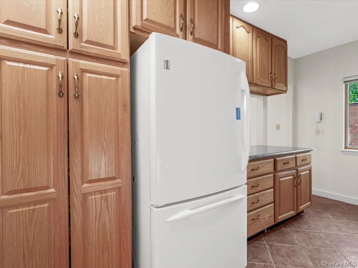 215 MIDDLE NECK Road, North Hempstead, NY, 3 Bedrooms Bedrooms, 6 Rooms Rooms,2 BathroomsBathrooms,Residential,For Rent,MIDDLE NECK,0,1009328 215 MIDDLE NECK Road, North Hempstead, NY, 3 Bedrooms Bedrooms, 6 Rooms Rooms,2 BathroomsBathrooms,Residential,For Rent,MIDDLE NECK,0,1009328