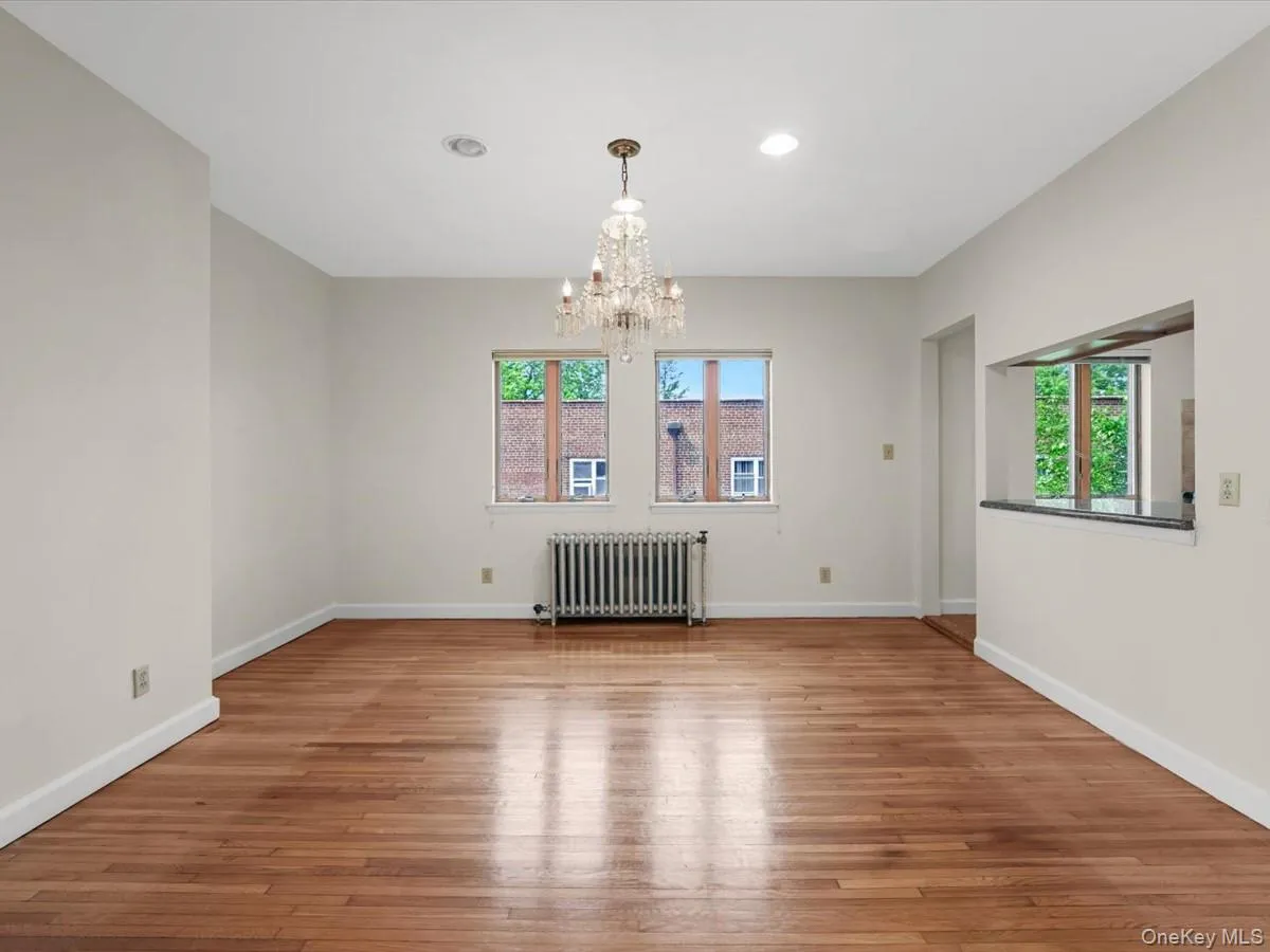 215 MIDDLE NECK Road, North Hempstead, NY, 3 Bedrooms Bedrooms, 6 Rooms Rooms,2 BathroomsBathrooms,Residential,For Rent,MIDDLE NECK,0,1009328 215 MIDDLE NECK Road, North Hempstead, NY, 3 Bedrooms Bedrooms, 6 Rooms Rooms,2 BathroomsBathrooms,Residential,For Rent,MIDDLE NECK,0,1009328