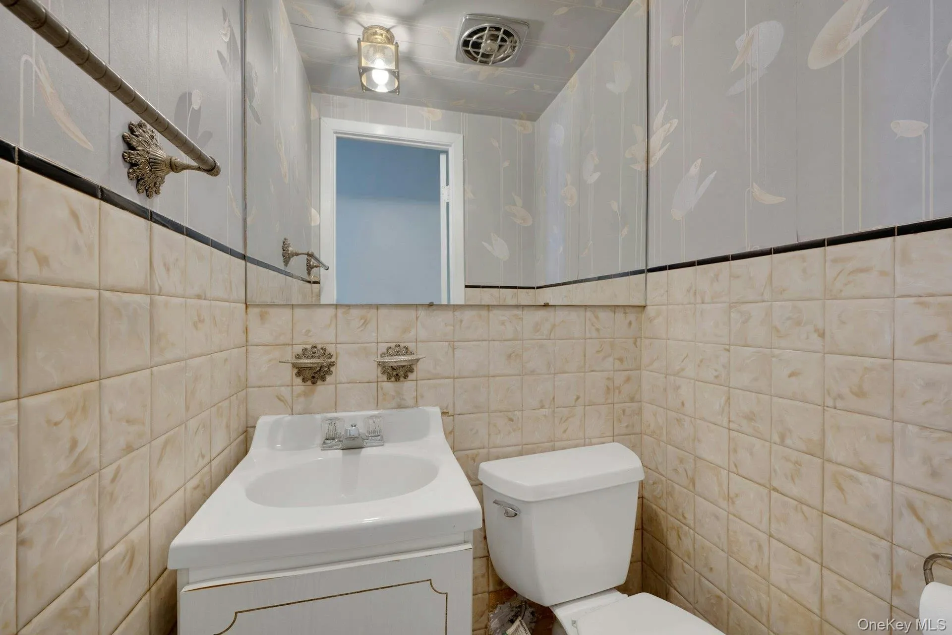 14 Gerri Lane, Yonkers, NY, 3 Bedrooms Bedrooms, 8 Rooms Rooms,1 BathroomBathrooms,Residential,For Rent,Gerri,0,1009330 14 Gerri Lane, Yonkers, NY, 3 Bedrooms Bedrooms, 8 Rooms Rooms,1 BathroomBathrooms,Residential,For Rent,Gerri,0,1009330