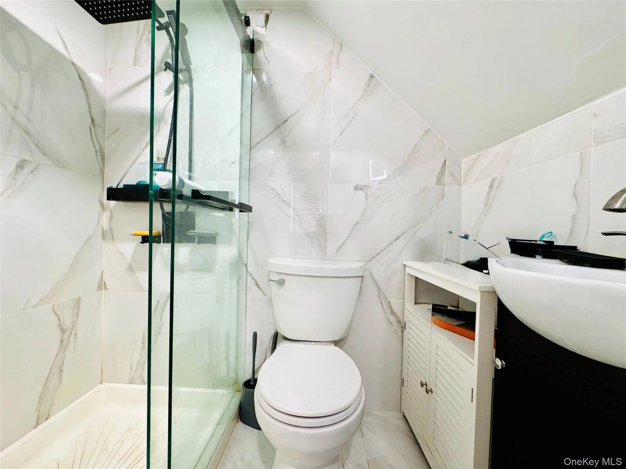 6220 80th Road, New York, NY, 4 Bedrooms Bedrooms, 5 Rooms Rooms,3 BathroomsBathrooms,Residential,For Rent,80th,0,1009331 6220 80th Road, New York, NY, 4 Bedrooms Bedrooms, 5 Rooms Rooms,3 BathroomsBathrooms,Residential,For Rent,80th,0,1009331