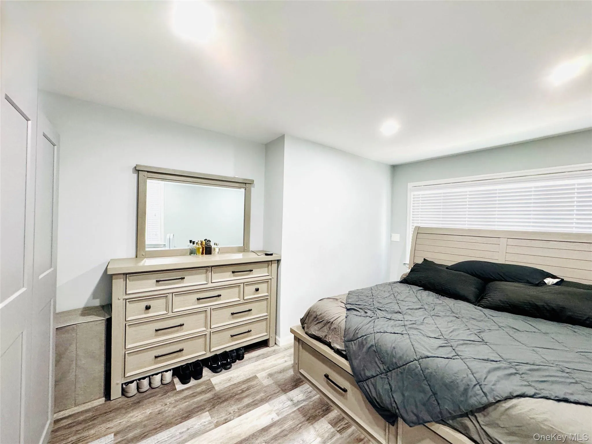 6220 80th Road, New York, NY, 4 Bedrooms Bedrooms, 5 Rooms Rooms,3 BathroomsBathrooms,Residential,For Rent,80th,0,1009331 6220 80th Road, New York, NY, 4 Bedrooms Bedrooms, 5 Rooms Rooms,3 BathroomsBathrooms,Residential,For Rent,80th,0,1009331