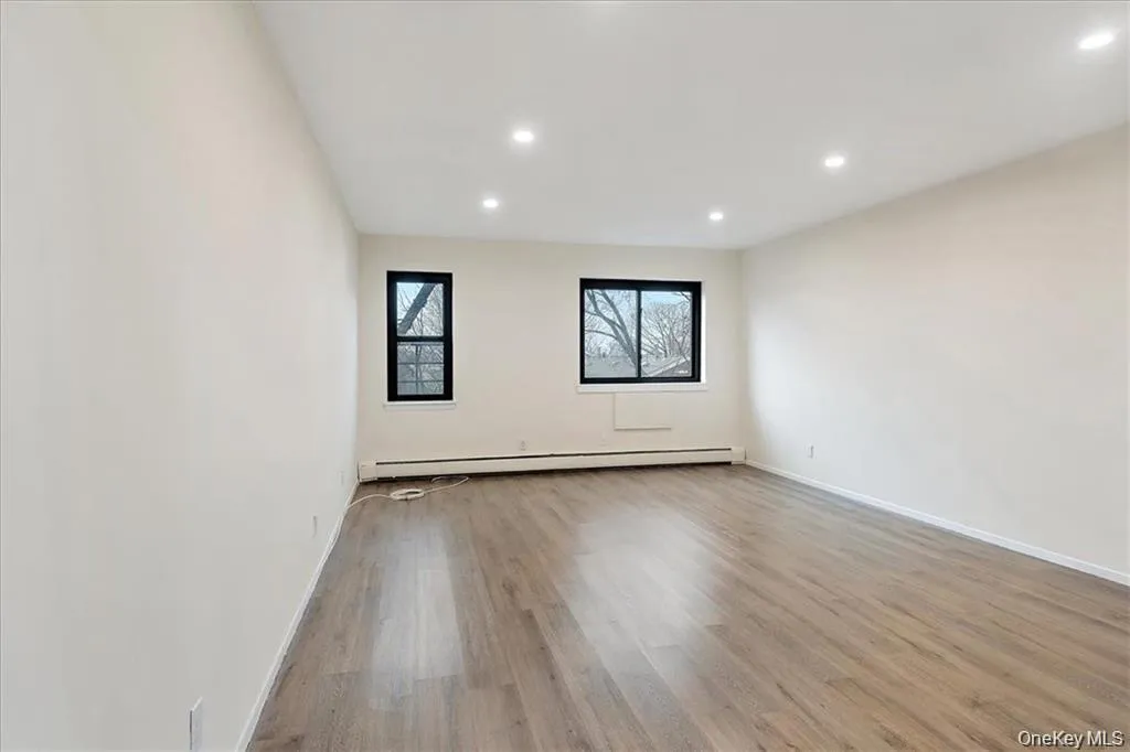 142 Trenchard Street, Yonkers, NY, 1 Bedroom Bedrooms, 4 Rooms Rooms,1 BathroomBathrooms,Residential Lease,For Rent,Trenchard,0,1009332 142 Trenchard Street, Yonkers, NY, 1 Bedroom Bedrooms, 4 Rooms Rooms,1 BathroomBathrooms,Residential Lease,For Rent,Trenchard,0,1009332