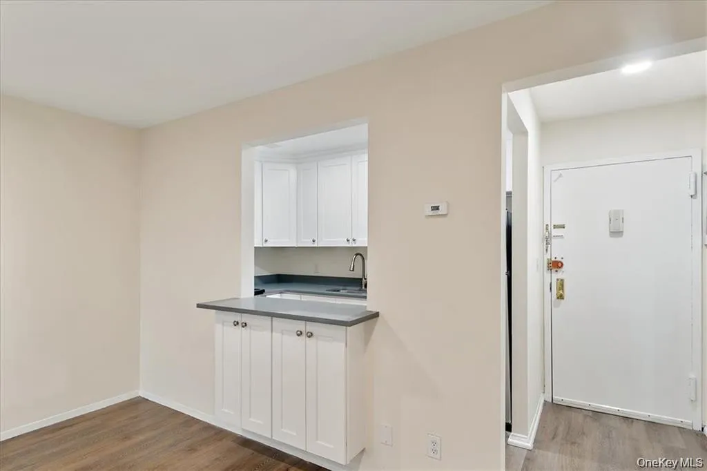 142 Trenchard Street, Yonkers, NY, 1 Bedroom Bedrooms, 4 Rooms Rooms,1 BathroomBathrooms,Residential Lease,For Rent,Trenchard,0,1009332 142 Trenchard Street, Yonkers, NY, 1 Bedroom Bedrooms, 4 Rooms Rooms,1 BathroomBathrooms,Residential Lease,For Rent,Trenchard,0,1009332
