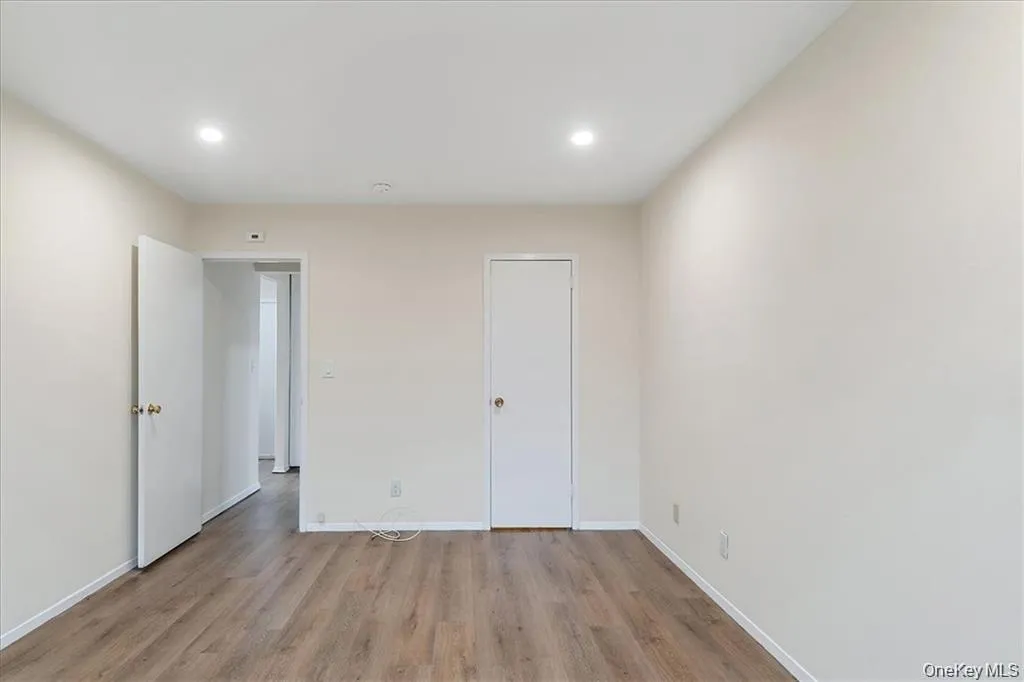 142 Trenchard Street, Yonkers, NY, 1 Bedroom Bedrooms, 4 Rooms Rooms,1 BathroomBathrooms,Residential Lease,For Rent,Trenchard,0,1009332 142 Trenchard Street, Yonkers, NY, 1 Bedroom Bedrooms, 4 Rooms Rooms,1 BathroomBathrooms,Residential Lease,For Rent,Trenchard,0,1009332