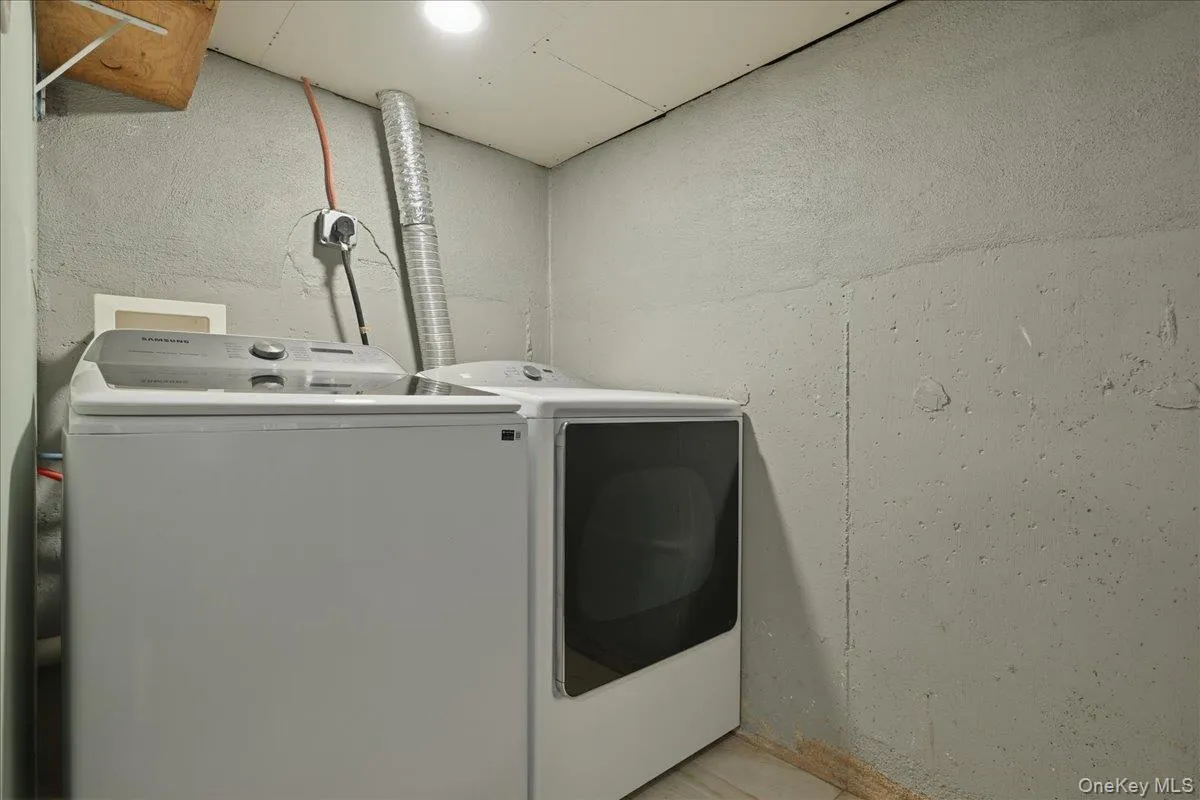 Laundry Room,Utility Room Laundry Room,Utility Room