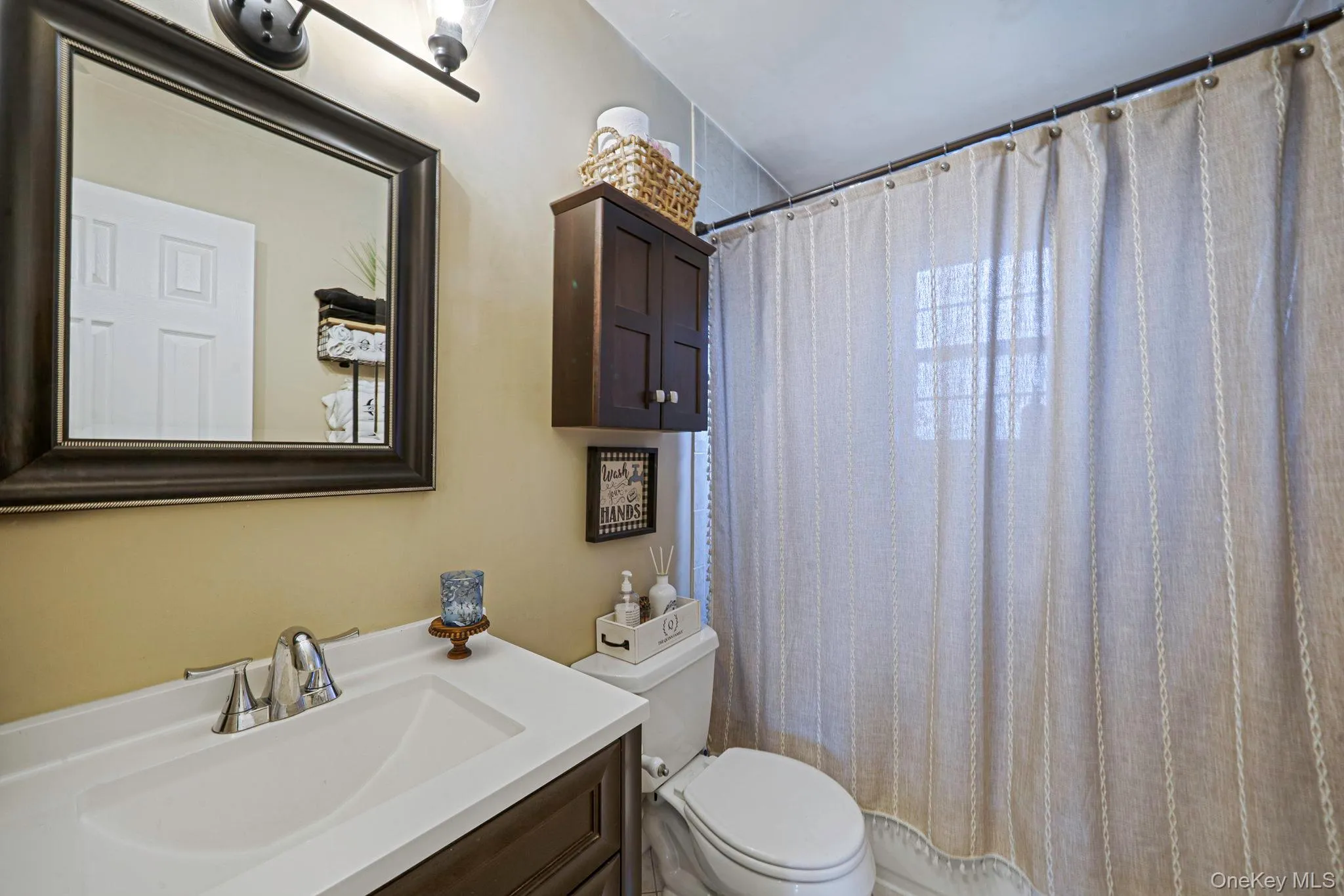51 Lake Drive, Brookhaven, NY, 3 Bedrooms Bedrooms, 6 Rooms Rooms,2 BathroomsBathrooms,Residential,For Rent,Lake,0,1009335 51 Lake Drive, Brookhaven, NY, 3 Bedrooms Bedrooms, 6 Rooms Rooms,2 BathroomsBathrooms,Residential,For Rent,Lake,0,1009335