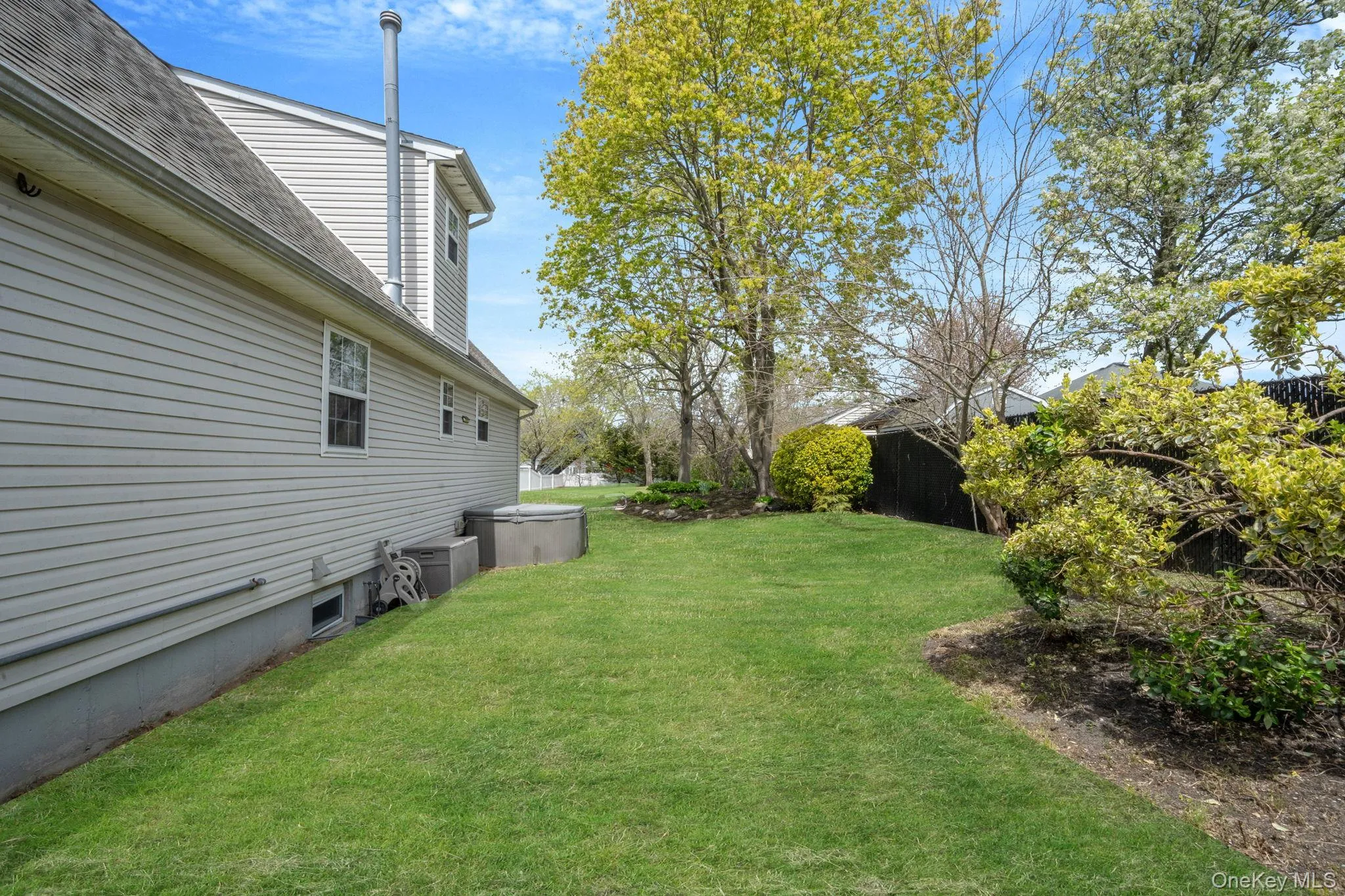 51 Lake Drive, Brookhaven, NY, 3 Bedrooms Bedrooms, 6 Rooms Rooms,2 BathroomsBathrooms,Residential,For Rent,Lake,0,1009335 51 Lake Drive, Brookhaven, NY, 3 Bedrooms Bedrooms, 6 Rooms Rooms,2 BathroomsBathrooms,Residential,For Rent,Lake,0,1009335