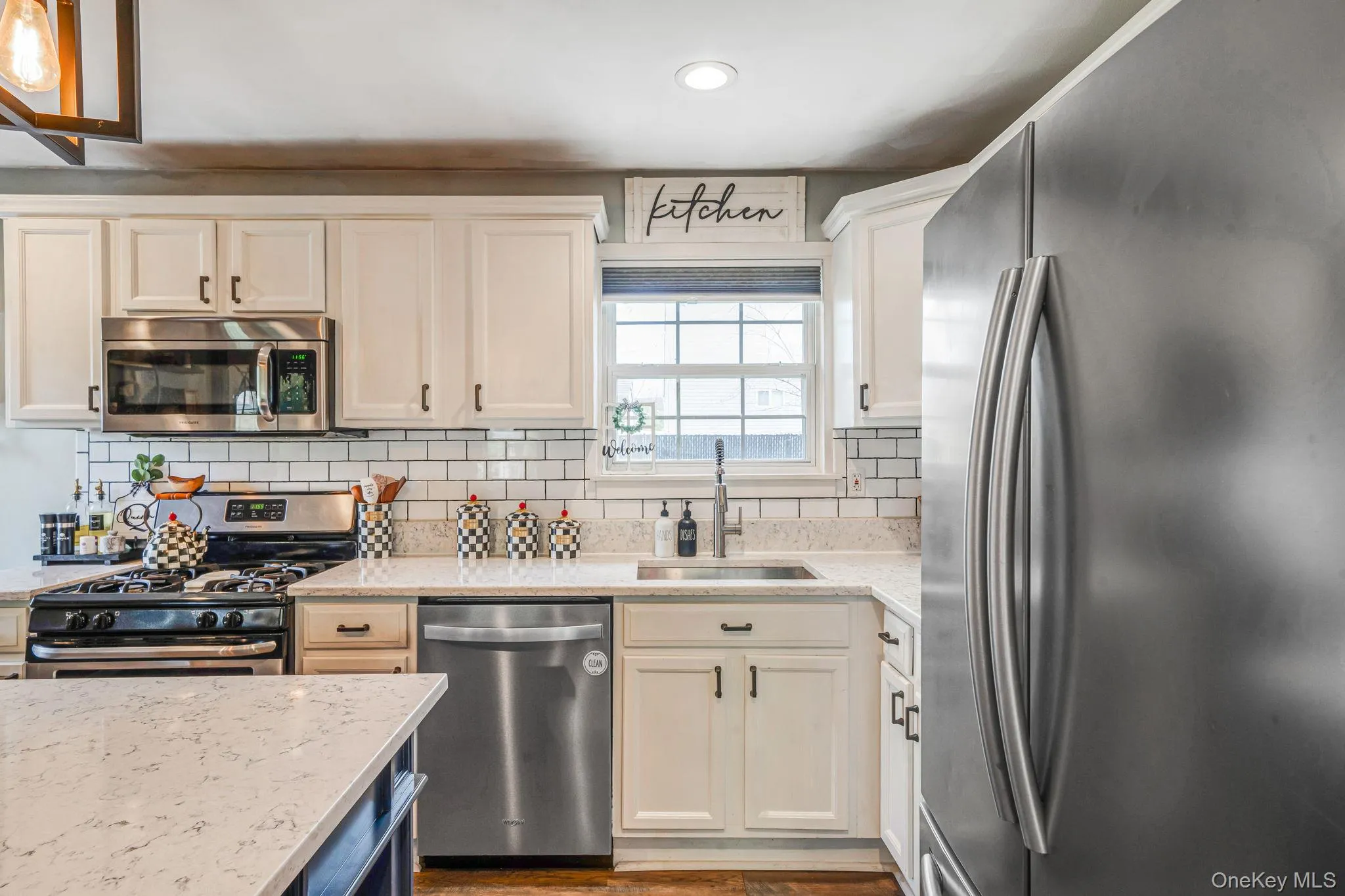 51 Lake Drive, Brookhaven, NY, 3 Bedrooms Bedrooms, 6 Rooms Rooms,2 BathroomsBathrooms,Residential,For Rent,Lake,0,1009335 51 Lake Drive, Brookhaven, NY, 3 Bedrooms Bedrooms, 6 Rooms Rooms,2 BathroomsBathrooms,Residential,For Rent,Lake,0,1009335