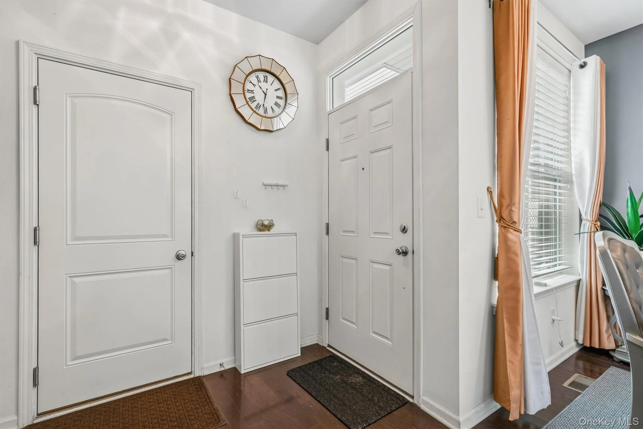 93 Meadow View Drive, Middletown, NY, 3 Bedrooms Bedrooms, 9 Rooms Rooms,3 BathroomsBathrooms,Residential,For Rent,Meadow View,0,1009337 93 Meadow View Drive, Middletown, NY, 3 Bedrooms Bedrooms, 9 Rooms Rooms,3 BathroomsBathrooms,Residential,For Rent,Meadow View,0,1009337