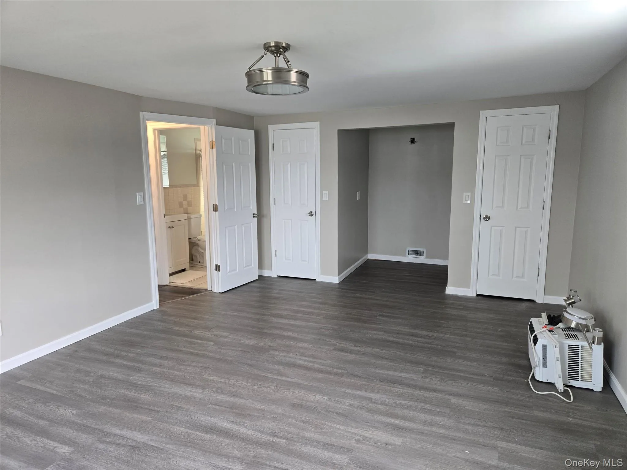 35 Keegan Street, Hempstead, NY, 1 Bedroom Bedrooms, 3 Rooms Rooms,1 BathroomBathrooms,Residential Lease,For Rent,Keegan,0,1009338 35 Keegan Street, Hempstead, NY, 1 Bedroom Bedrooms, 3 Rooms Rooms,1 BathroomBathrooms,Residential Lease,For Rent,Keegan,0,1009338