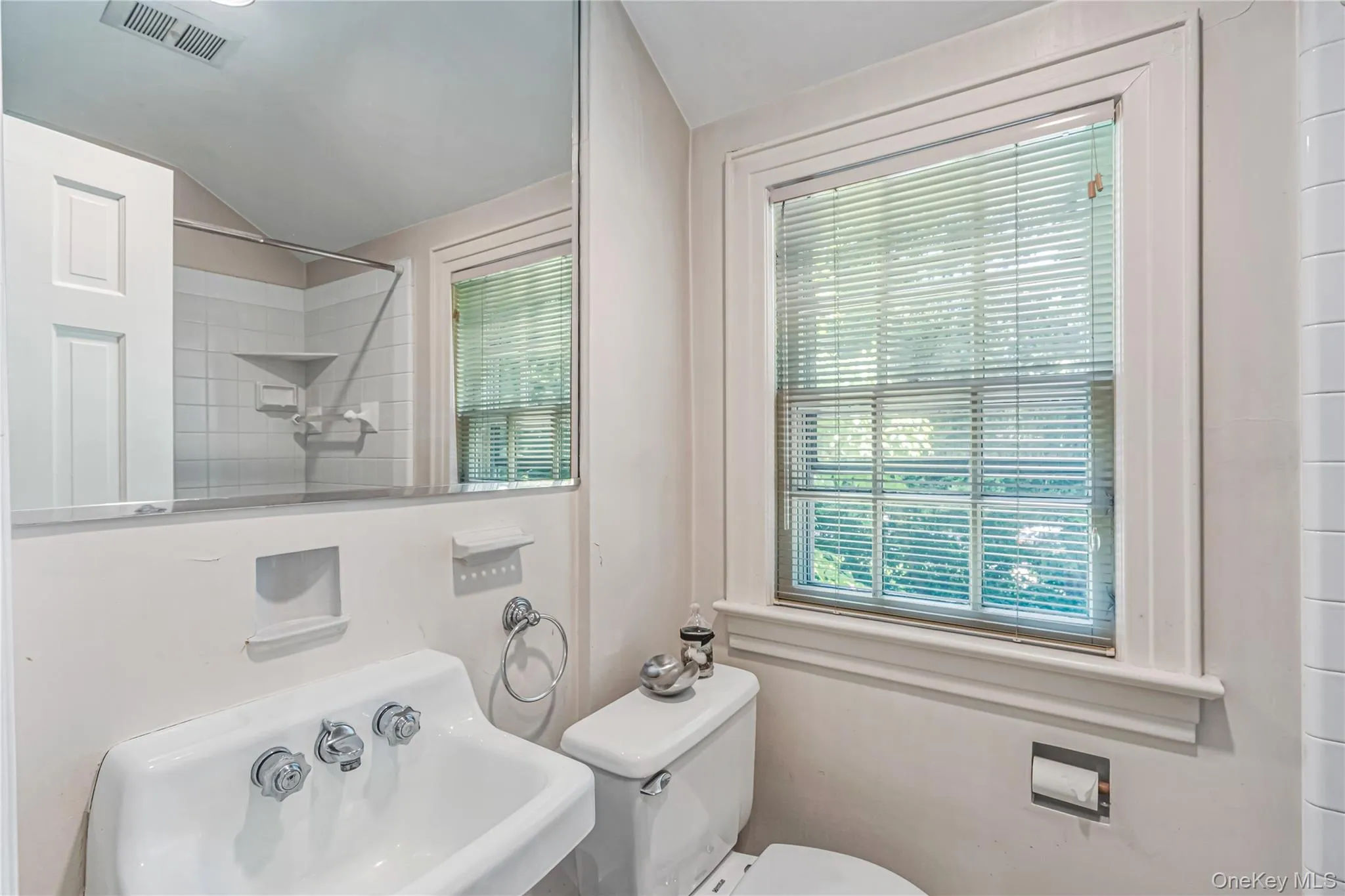 Ensuite Bathroom - Bedroom View Ensuite Bathroom - Bedroom View